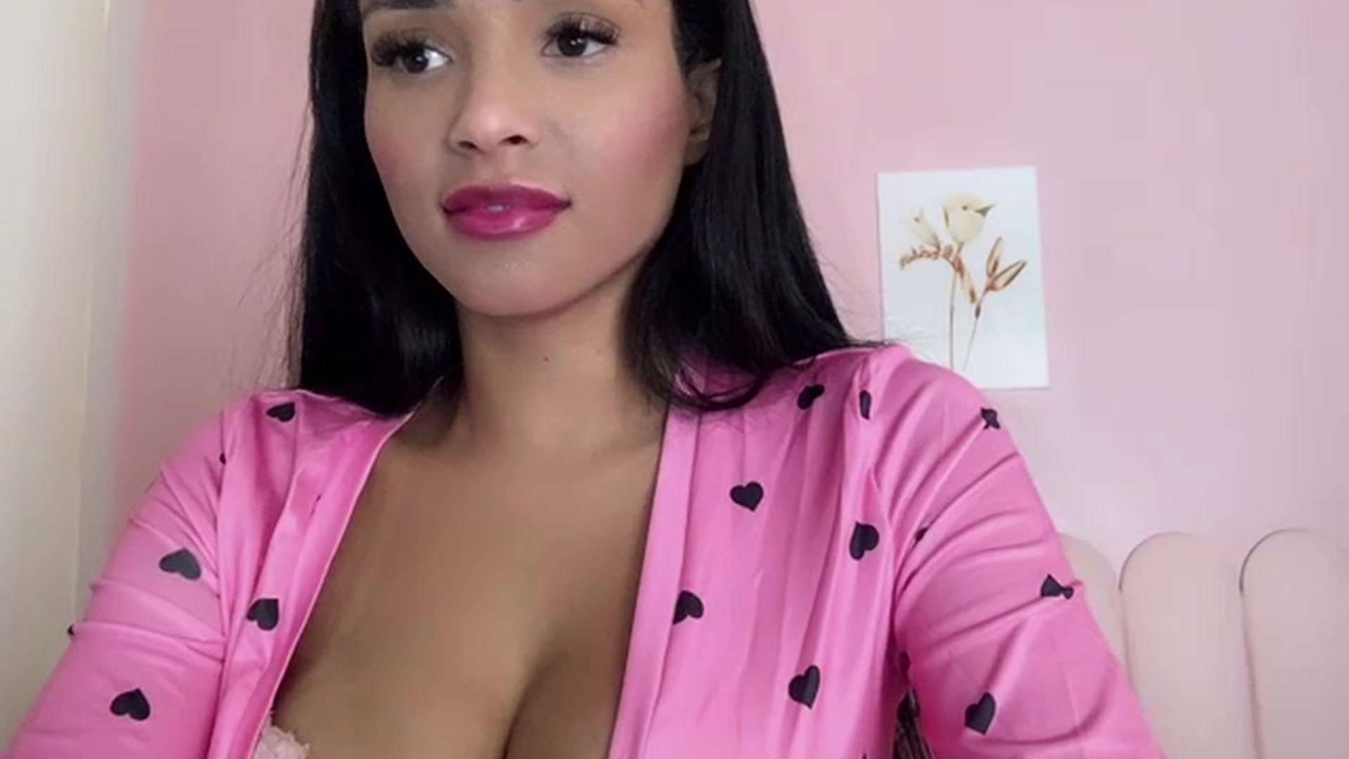 Gallery image thumbnail from Helen9g38's myfreecams stream on, 07/15/2023, 17:36 image 12 of 20