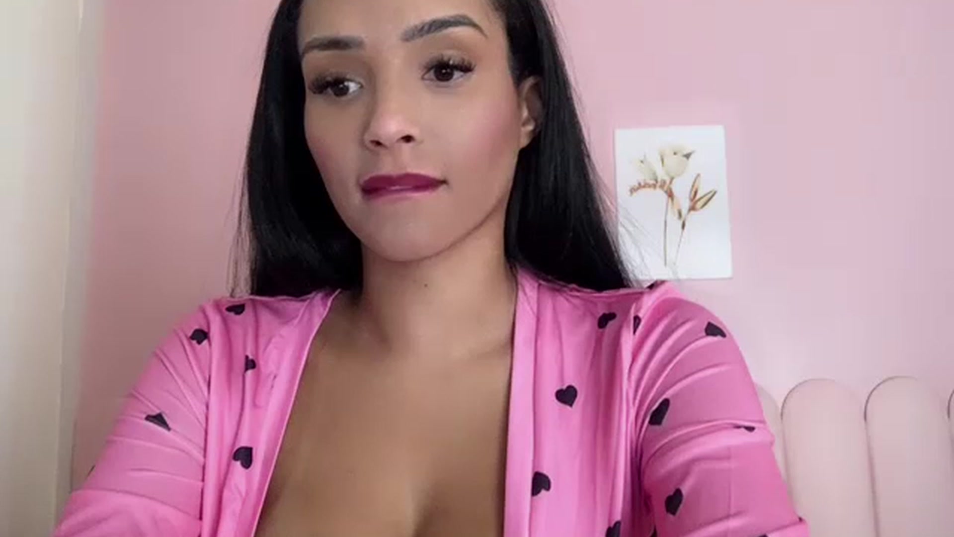 Gallery image thumbnail from Helen9g38's myfreecams stream on, 07/15/2023, 17:36 image 1 of 20