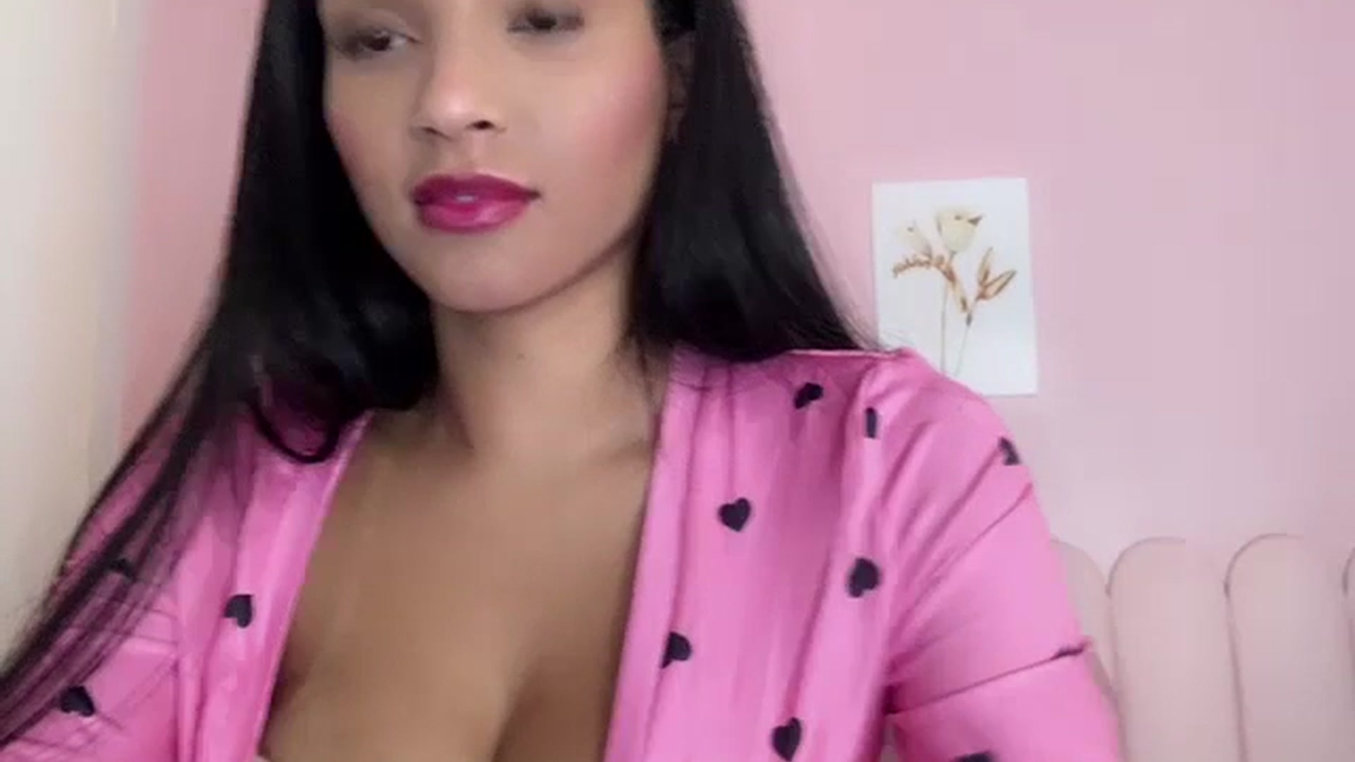 Gallery image thumbnail from Helen9g38's myfreecams stream on, 07/15/2023, 17:36 image 4 of 20