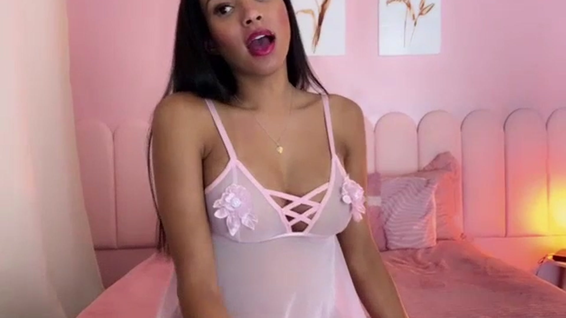 Gallery image thumbnail from Helen9g38's myfreecams stream on, 07/31/2023, 20:28 image 6 of 20