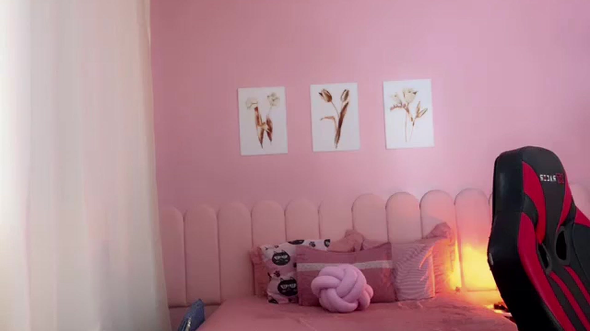 Gallery image thumbnail from Helen9g38's myfreecams stream on, 08/03/2023, 19:40 image 1 of 20