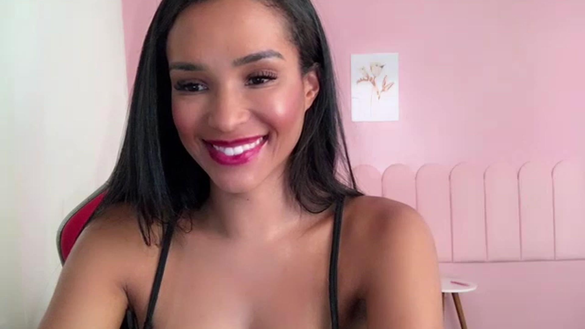 Gallery image thumbnail from Helen9g38's myfreecams stream on, 08/22/2023, 12:10 image 10 of 20