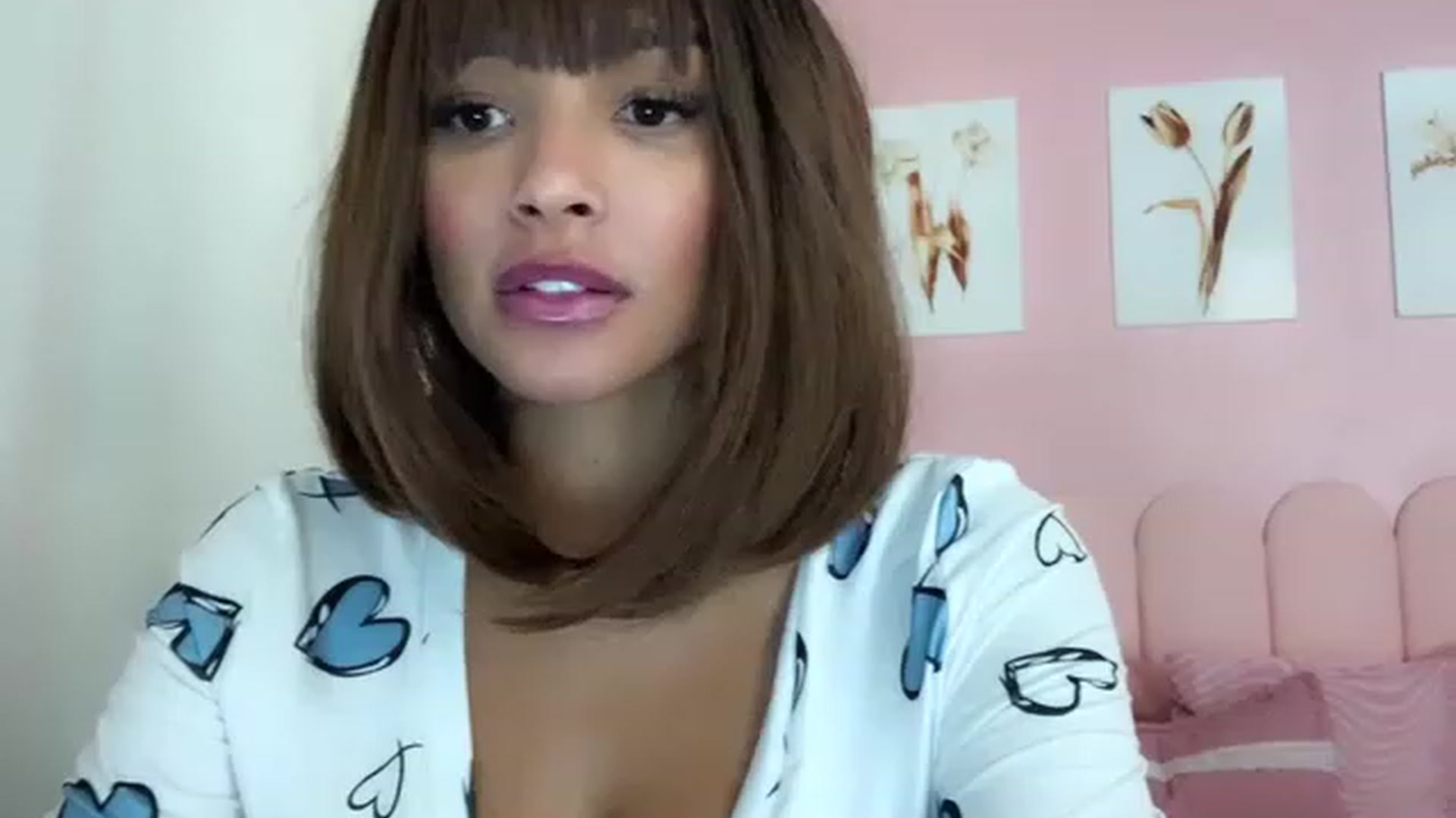 Gallery image thumbnail from Helen9g38's myfreecams stream on, 08/26/2023, 15:20 image 9 of 20
