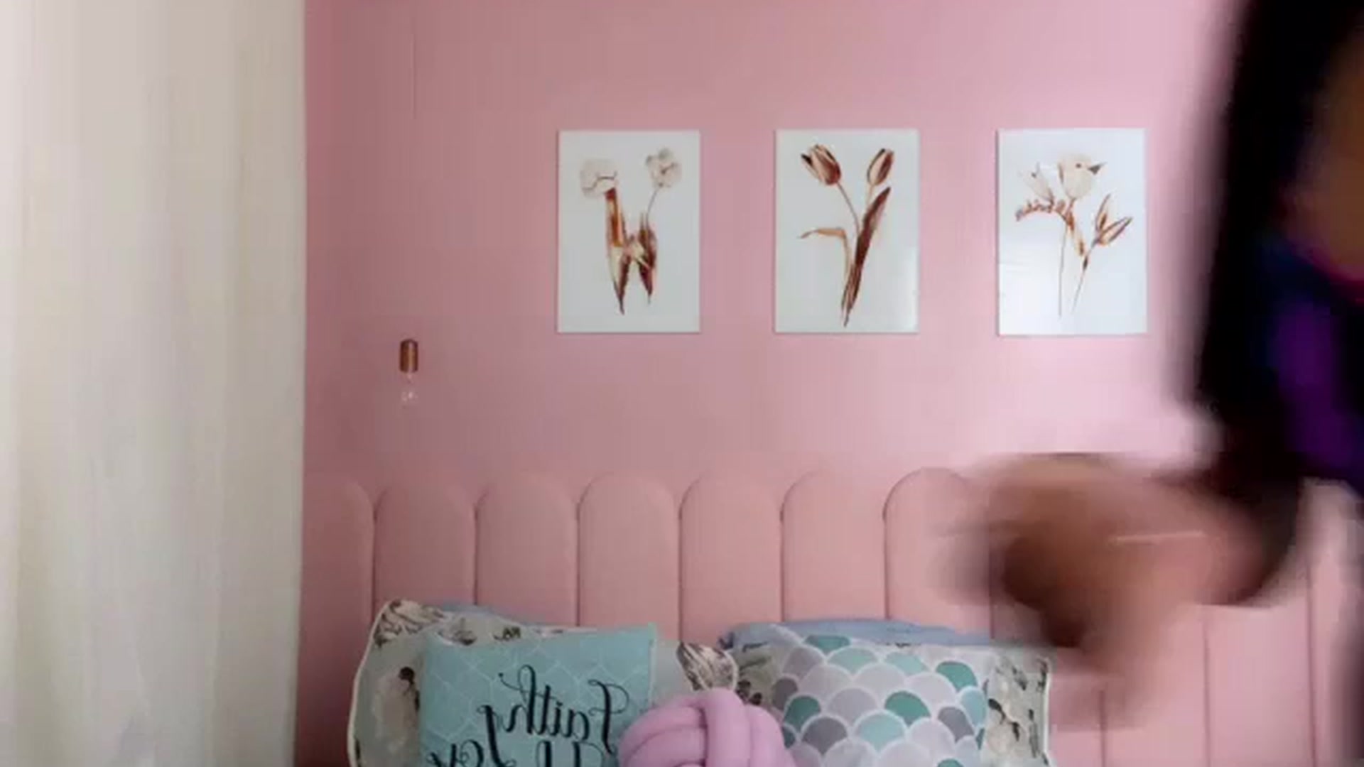 Gallery image thumbnail from Helen9g38's myfreecams stream on, 09/07/2023, 15:01 image 5 of 20