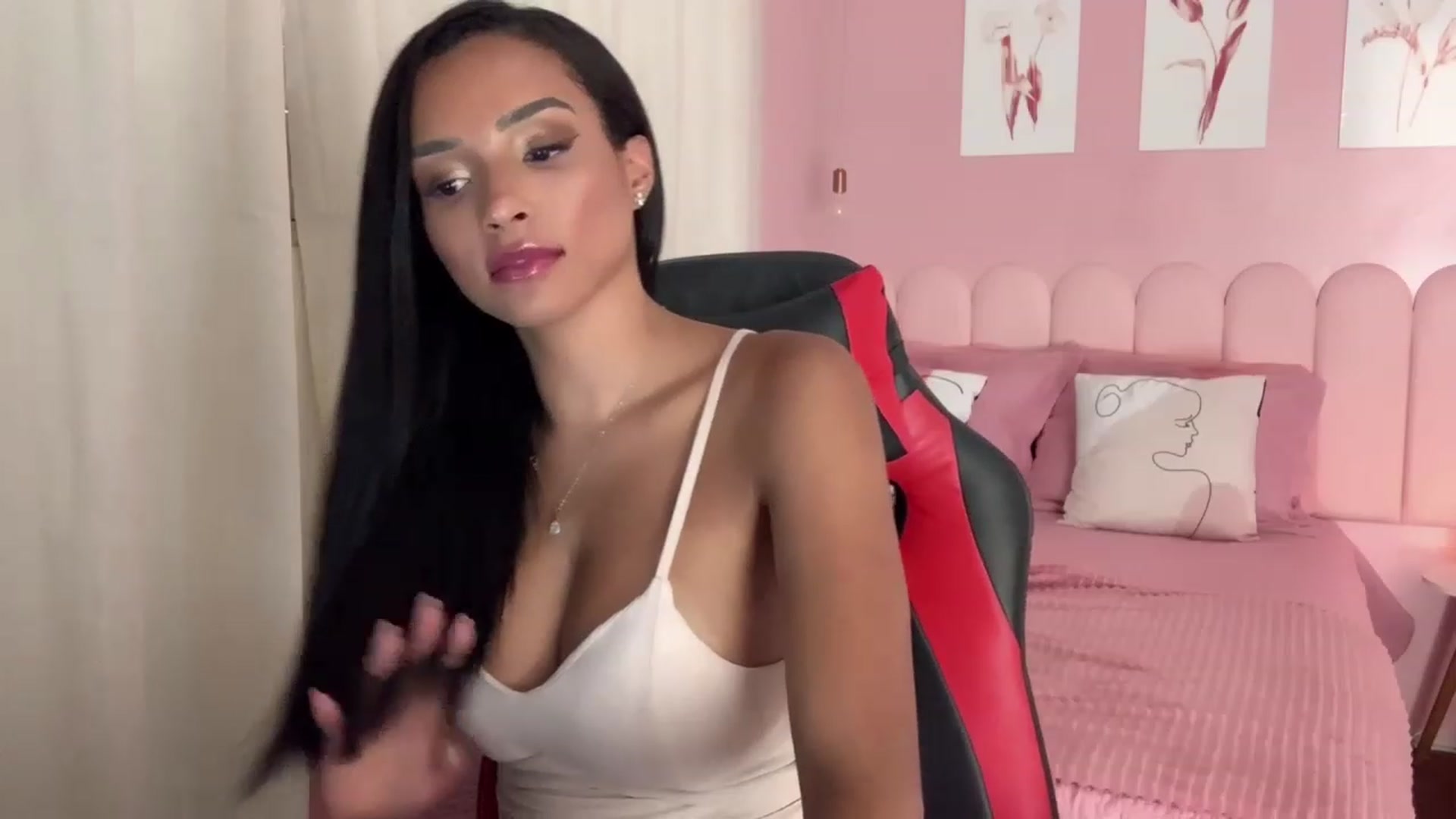Gallery image thumbnail from Helen9g38's myfreecams stream on, 01/11/2024, 20:56 image 13 of 20