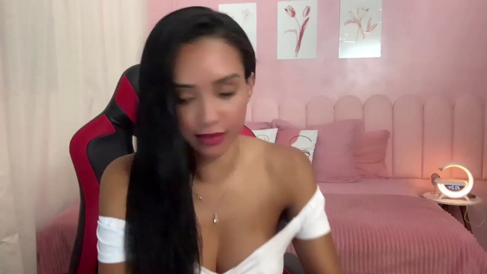 Gallery image thumbnail from Helen9g38's myfreecams stream on, 01/15/2024, 23:16 image 19 of 20