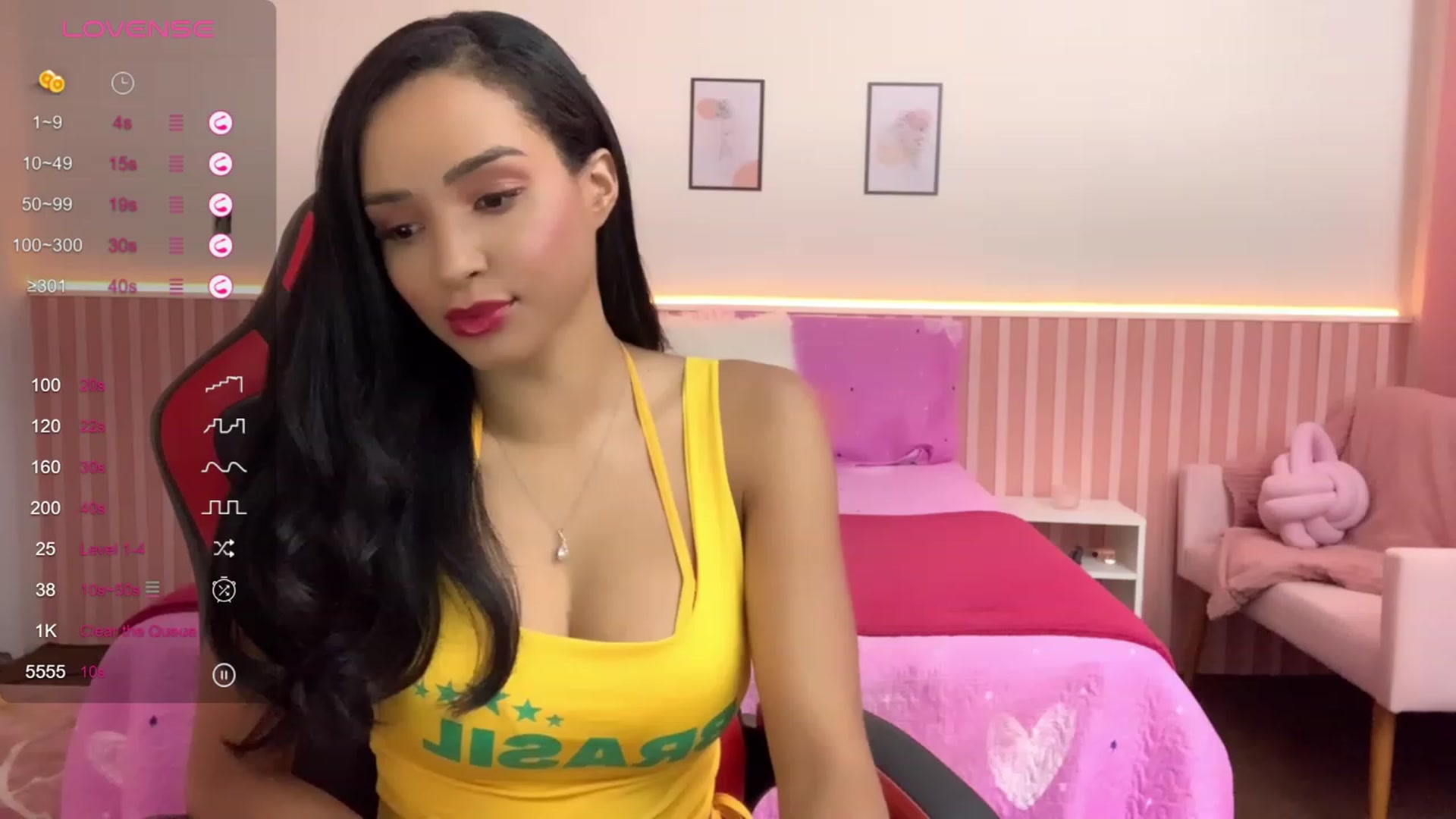 Gallery image thumbnail from Helen9g38's myfreecams stream on, 02/08/2024, 12:36 image 14 of 20