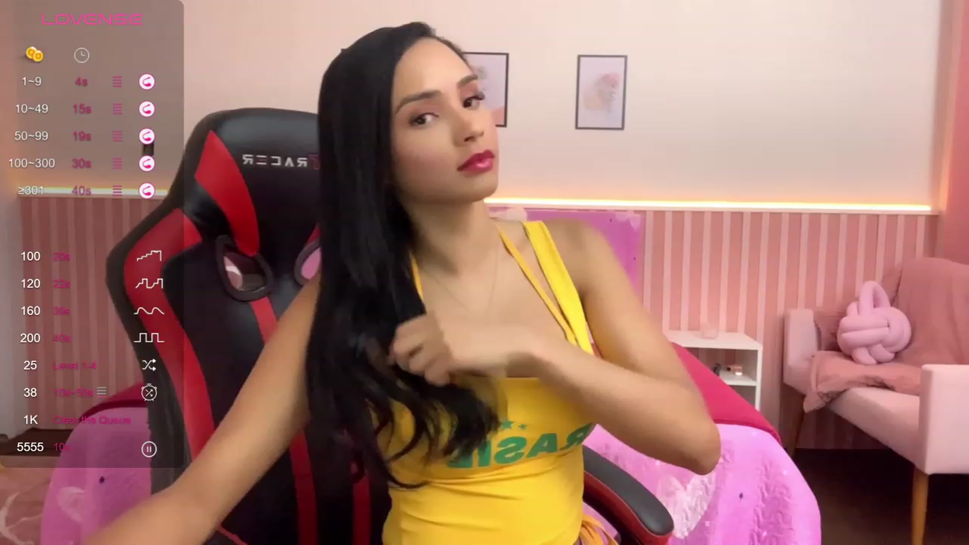 Gallery image thumbnail from Helen9g38's myfreecams stream on, 02/08/2024, 12:36 image 3 of 20
