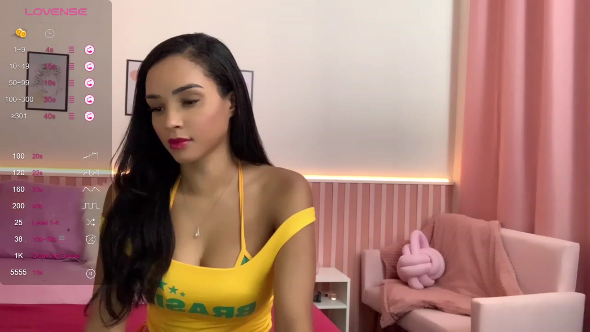 Gallery image thumbnail from Helen9g38's myfreecams stream on, 02/08/2024, 19:21 image 10 of 20