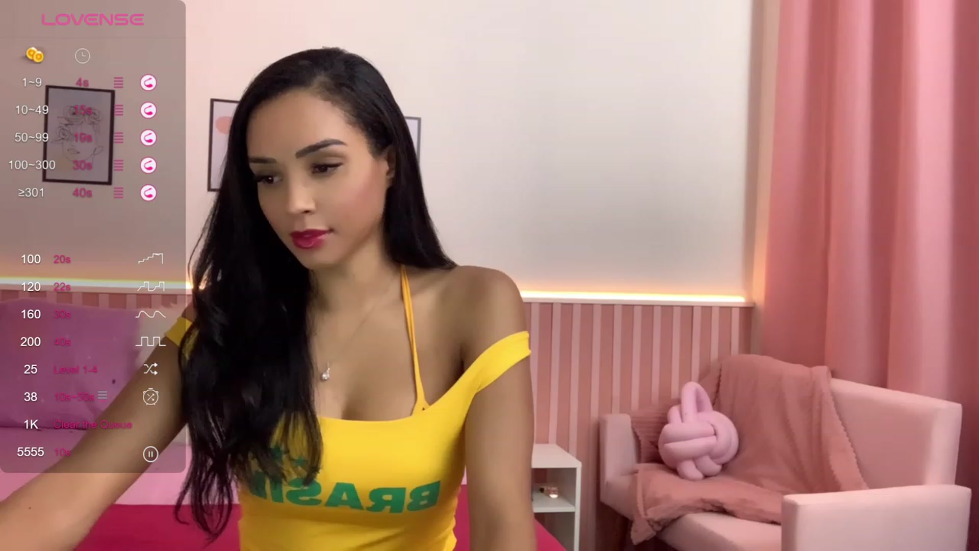 Gallery image thumbnail from Helen9g38's myfreecams stream on, 02/08/2024, 19:21 image 15 of 20