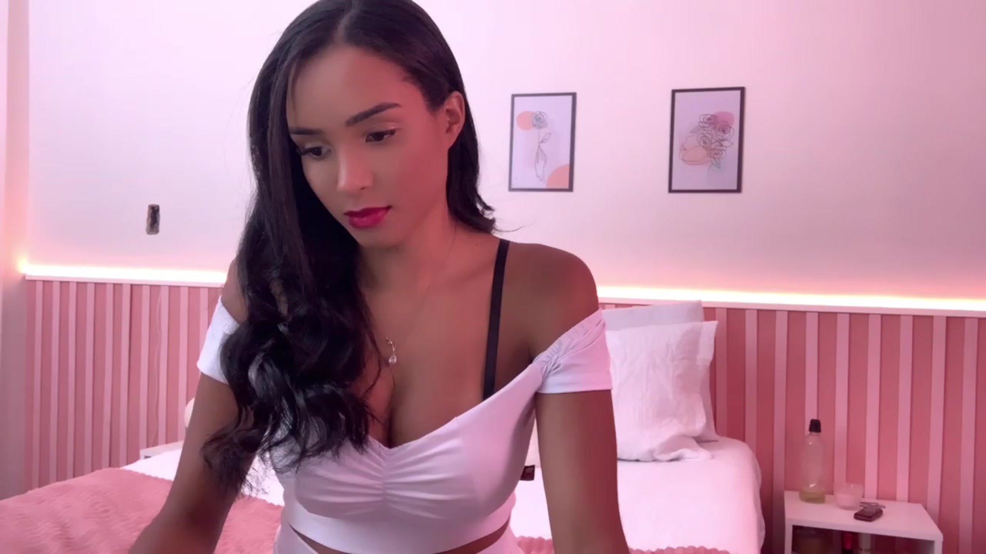 Gallery image thumbnail from Helen9g38's myfreecams stream on, 02/16/2024, 18:45 image 11 of 20