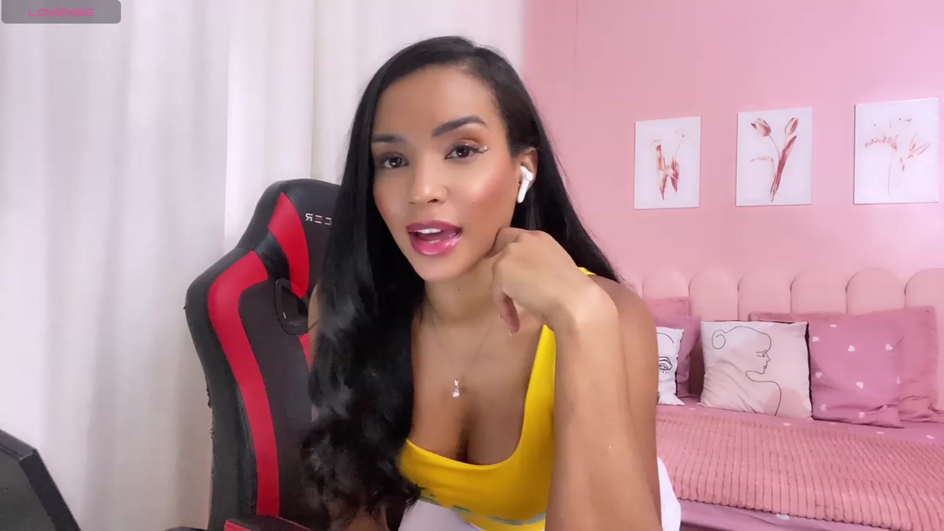 Gallery image thumbnail from Helen9g38's myfreecams stream on, 03/05/2024, 16:06 image 8 of 20