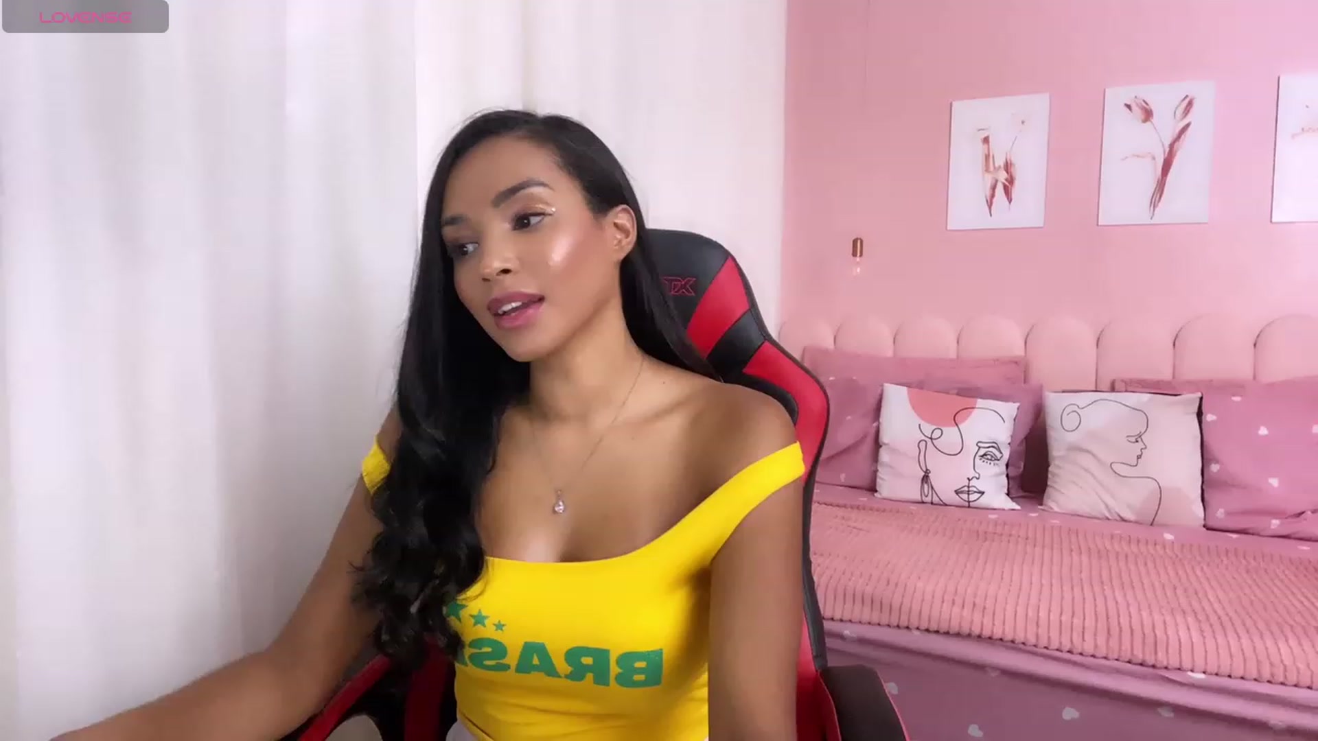 Gallery image thumbnail from Helen9g38's myfreecams stream on, 03/05/2024, 16:42 image 5 of 20