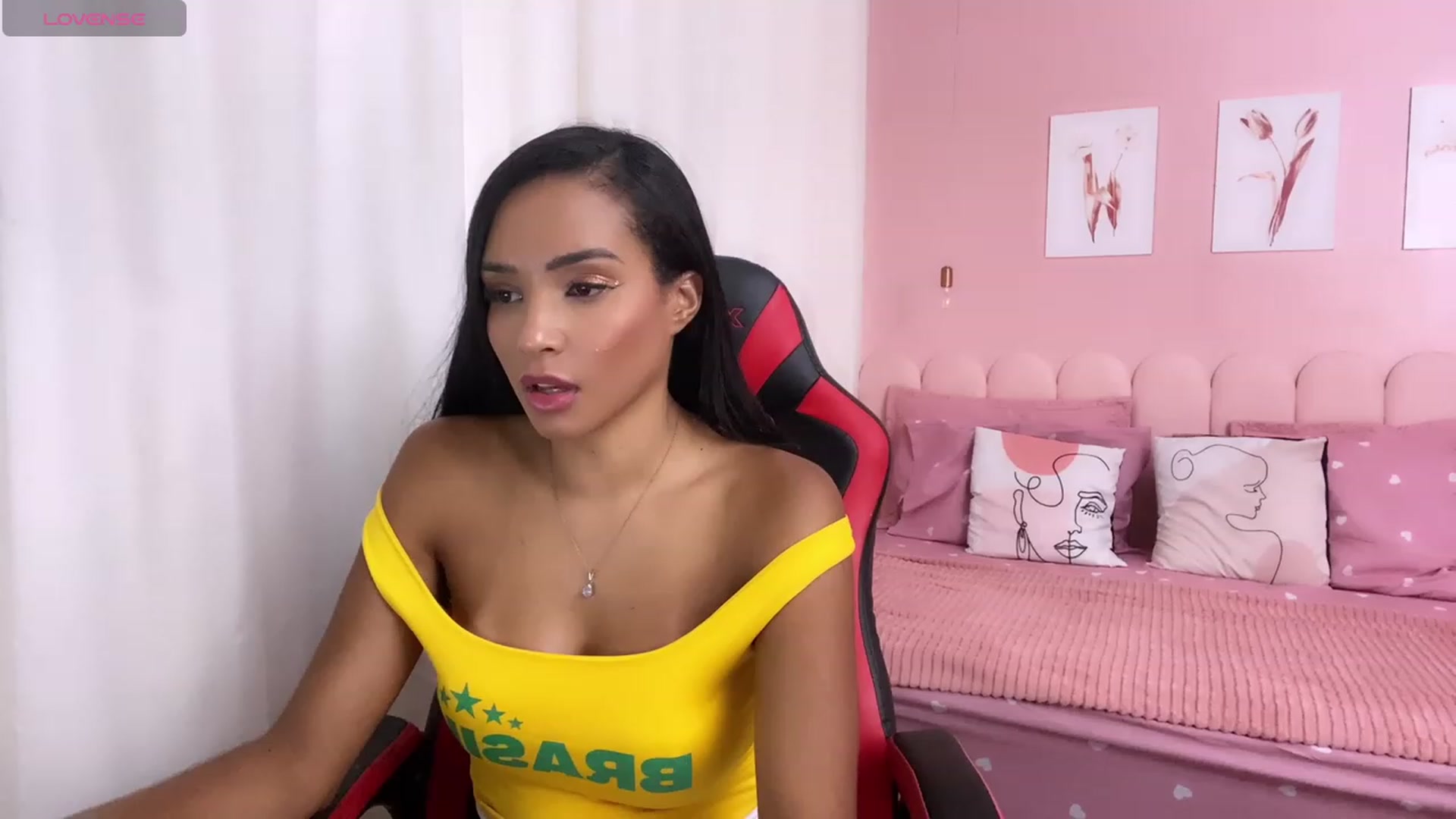 Gallery image thumbnail from Helen9g38's myfreecams stream on, 03/05/2024, 16:42 image 7 of 20