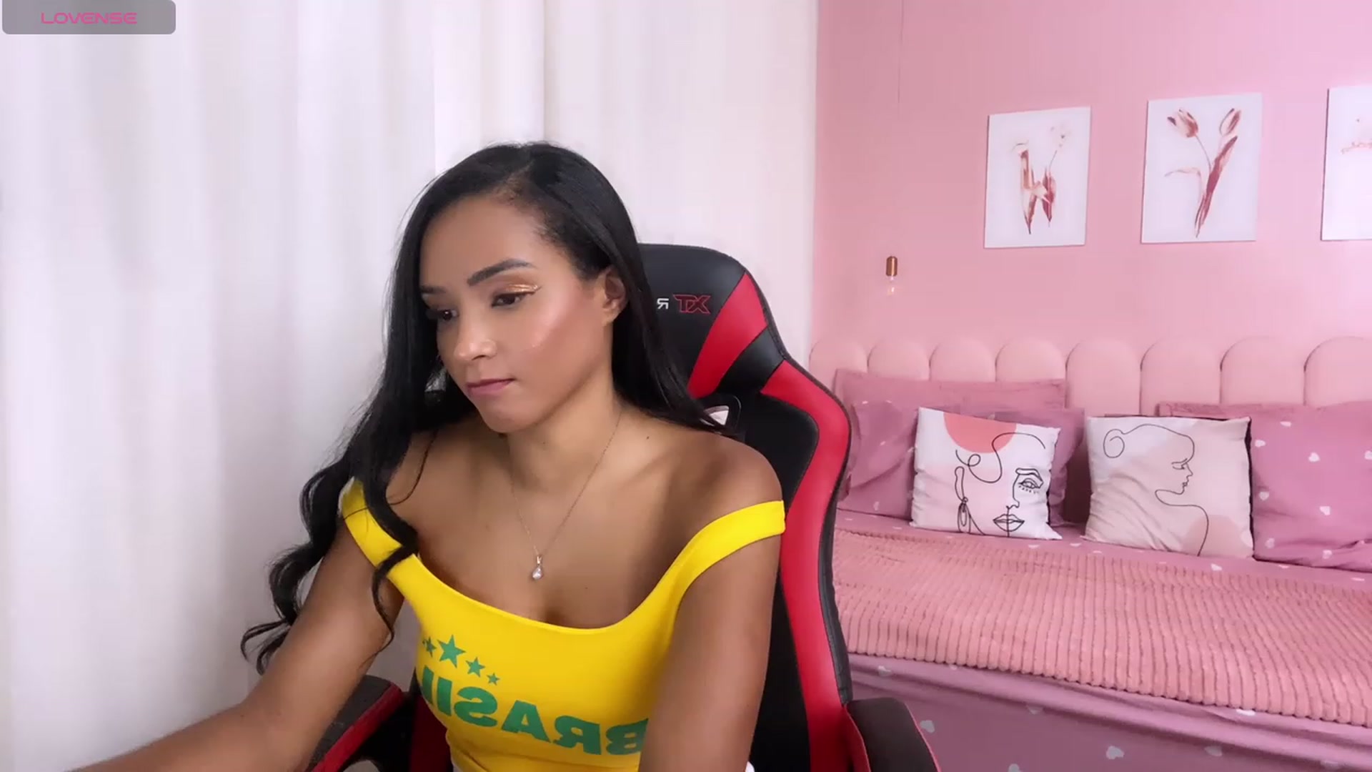 Gallery image thumbnail from Helen9g38's myfreecams stream on, 03/05/2024, 16:42 image 18 of 20