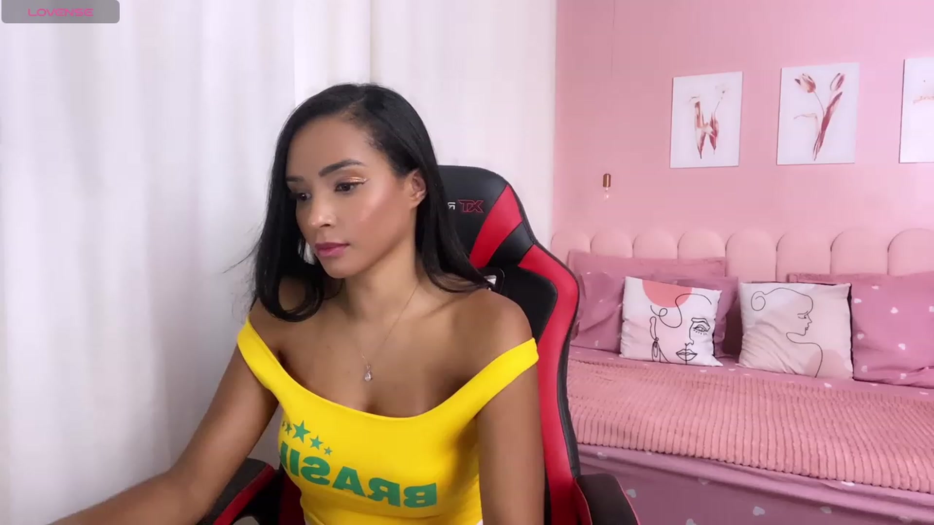 Gallery image thumbnail from Helen9g38's myfreecams stream on, 03/05/2024, 16:42 image 14 of 20