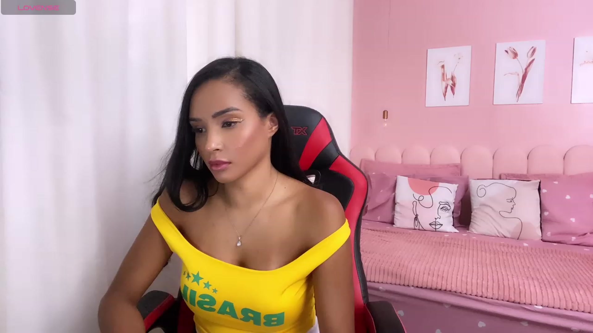 Gallery image thumbnail from Helen9g38's myfreecams stream on, 03/05/2024, 16:42 image 15 of 20