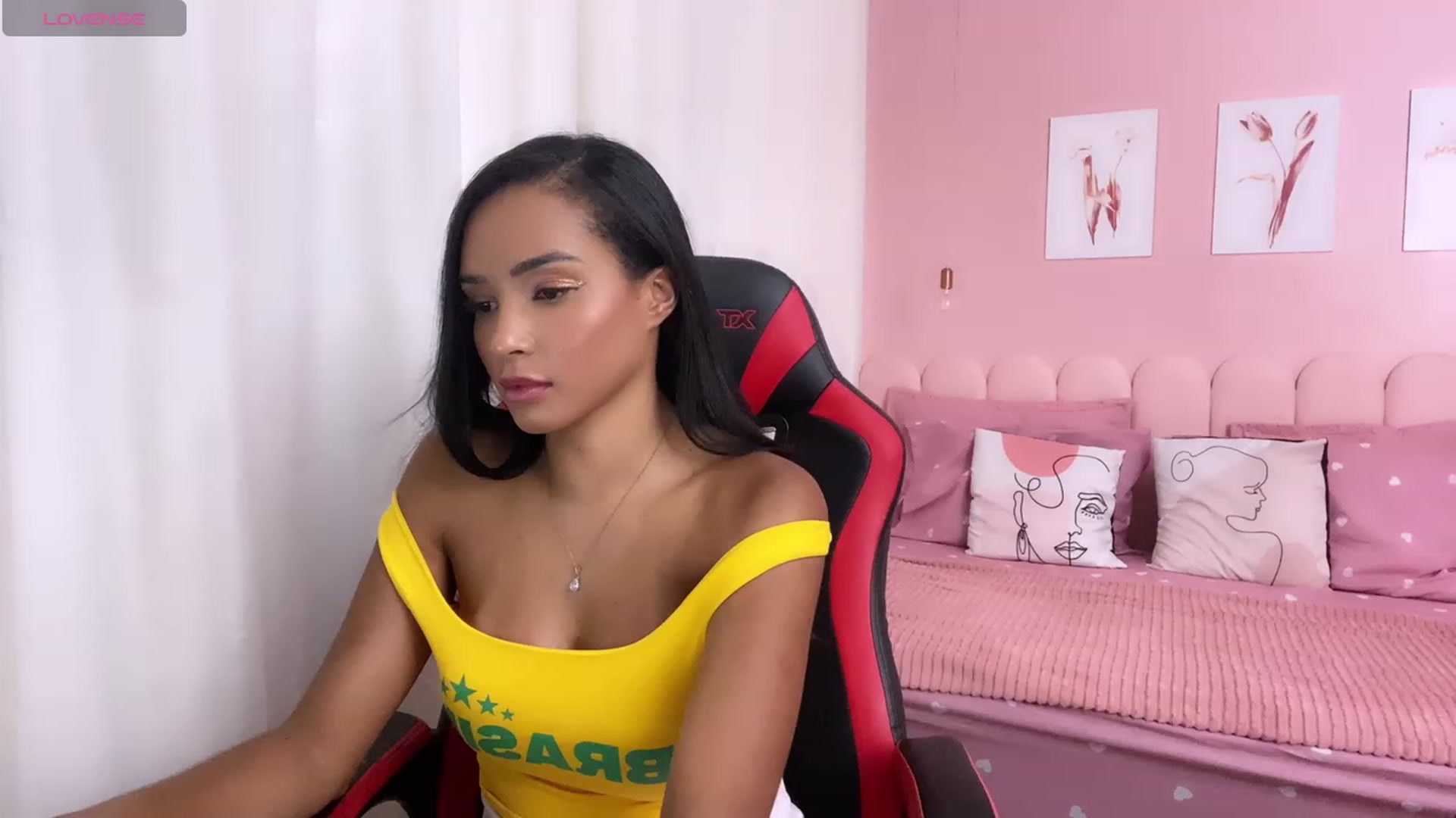 Gallery image thumbnail from Helen9g38's myfreecams stream on, 03/05/2024, 16:42 image 10 of 20