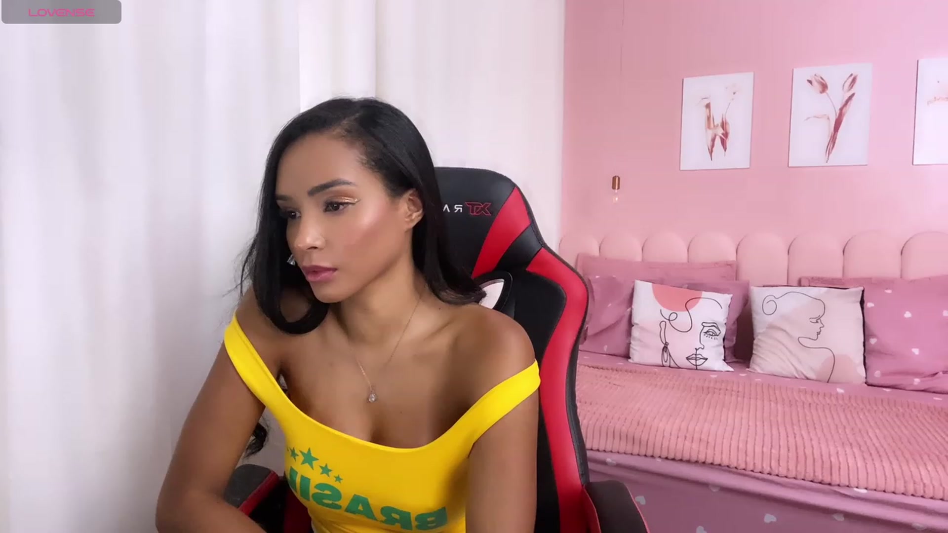 Gallery image thumbnail from Helen9g38's myfreecams stream on, 03/05/2024, 16:42 image 12 of 20