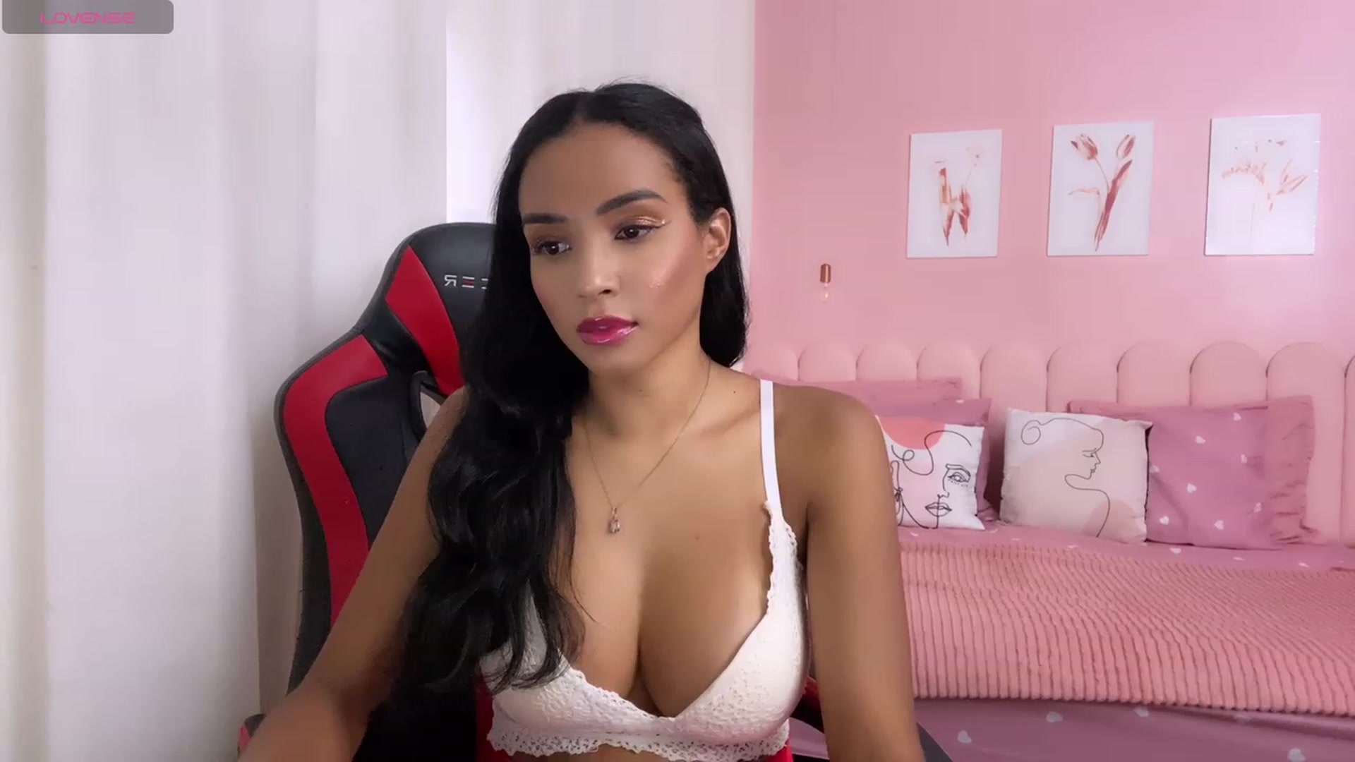 Gallery image thumbnail from Helen9g38's myfreecams stream on, 03/06/2024, 15:07 image 6 of 20
