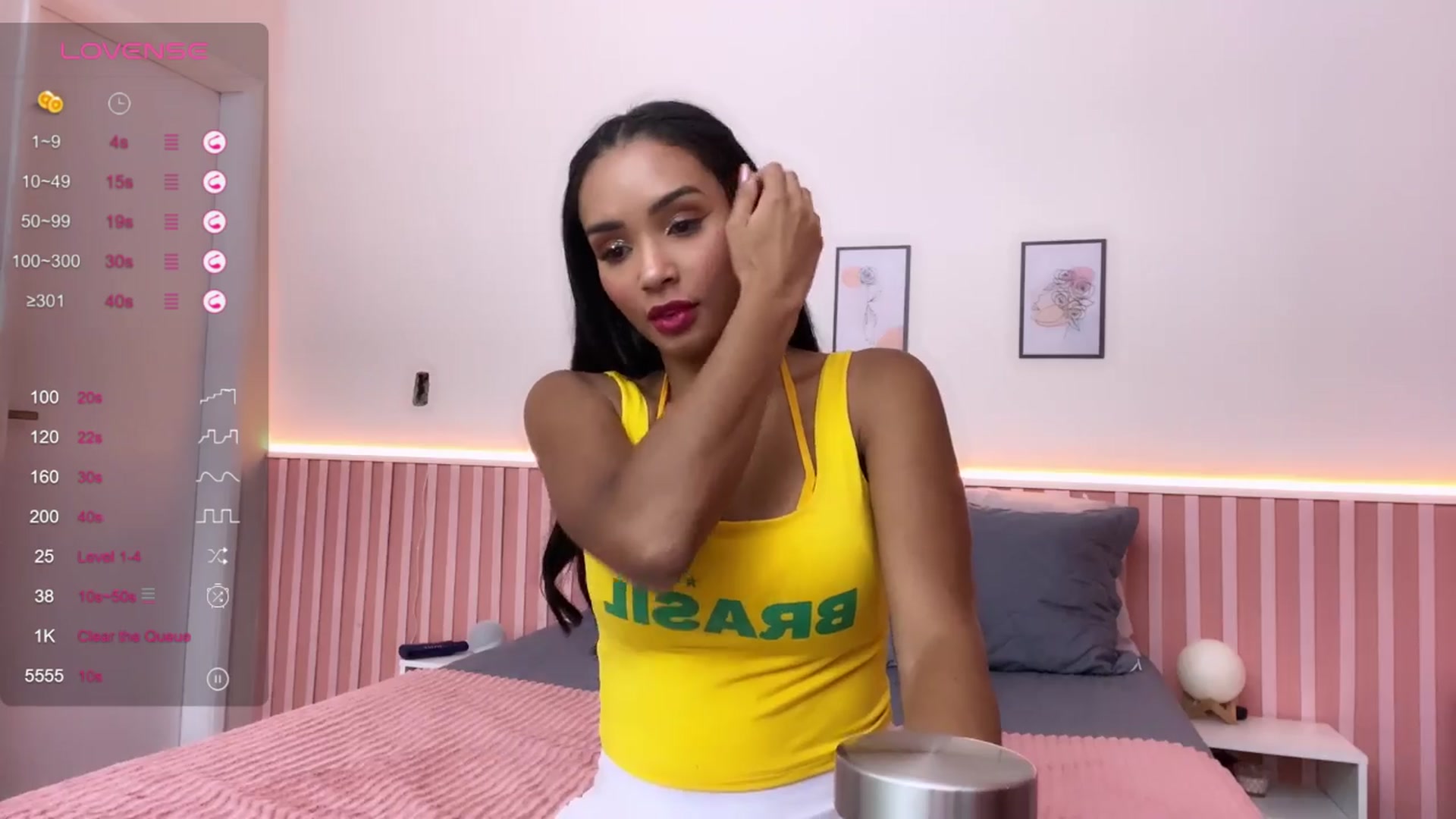 Gallery image thumbnail from Helen9g38's myfreecams stream on, 03/26/2024, 03:02 image 18 of 20