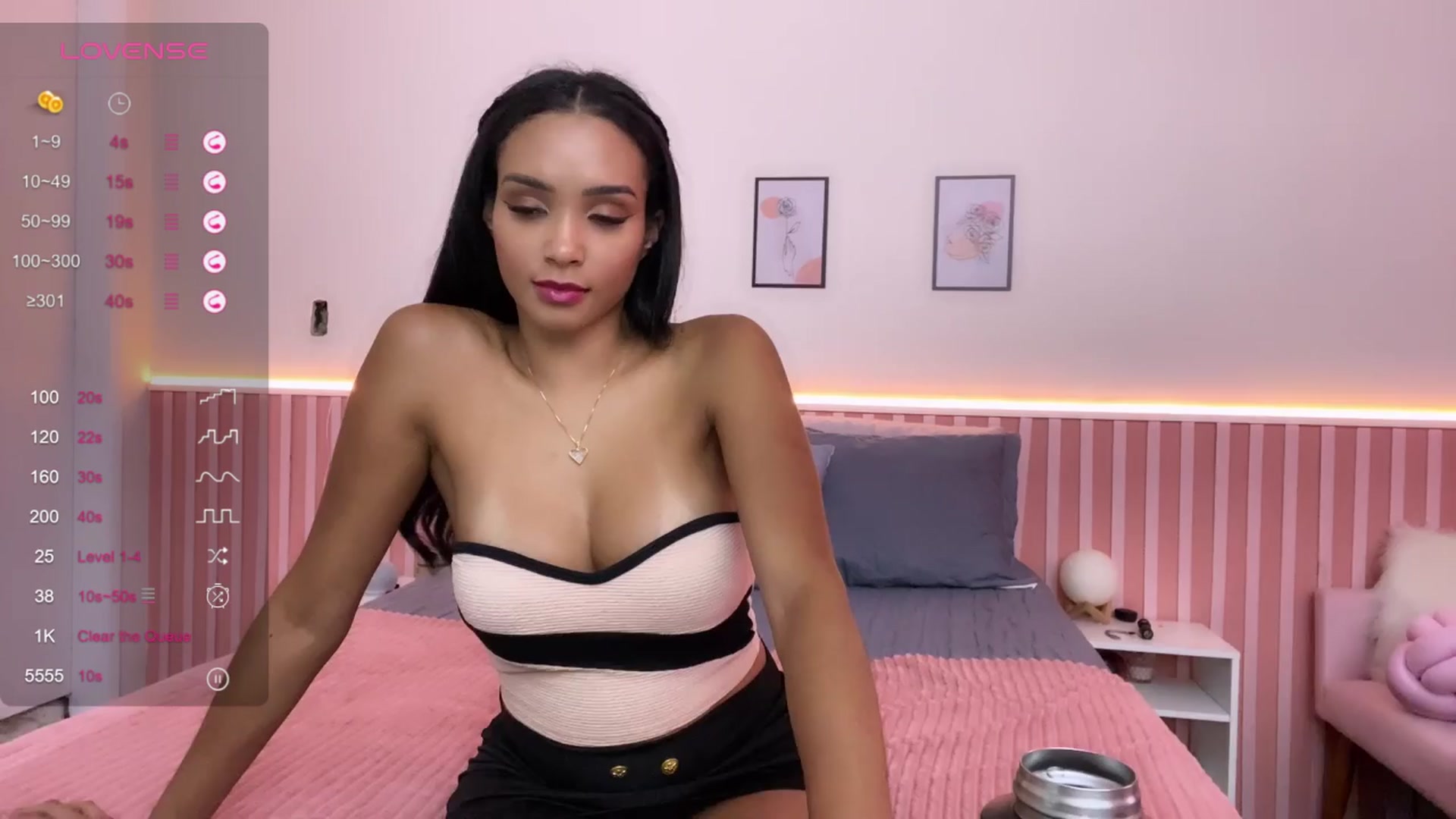 Gallery image thumbnail from Helen9g38's myfreecams stream on, 04/03/2024, 21:07 image 13 of 20