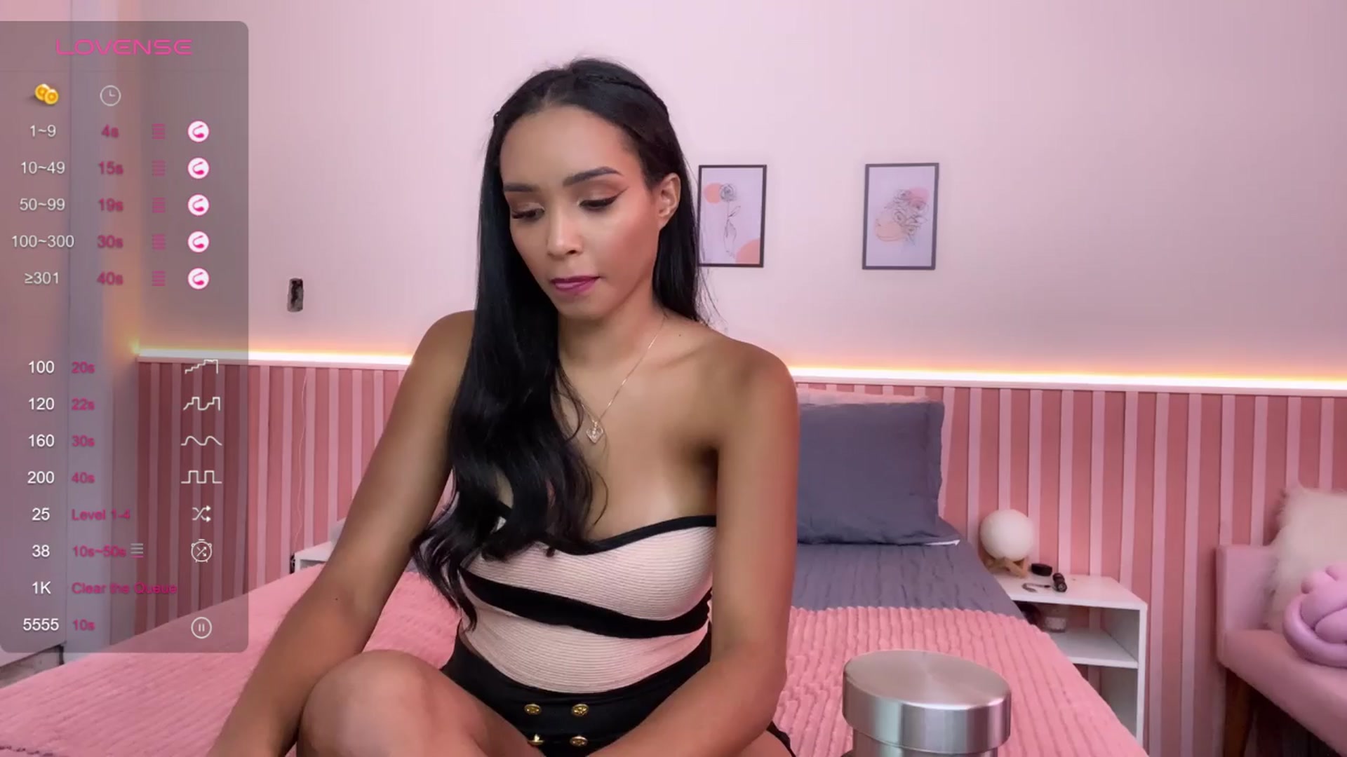 Gallery image thumbnail from Helen9g38's myfreecams stream on, 04/03/2024, 21:07 image 4 of 20