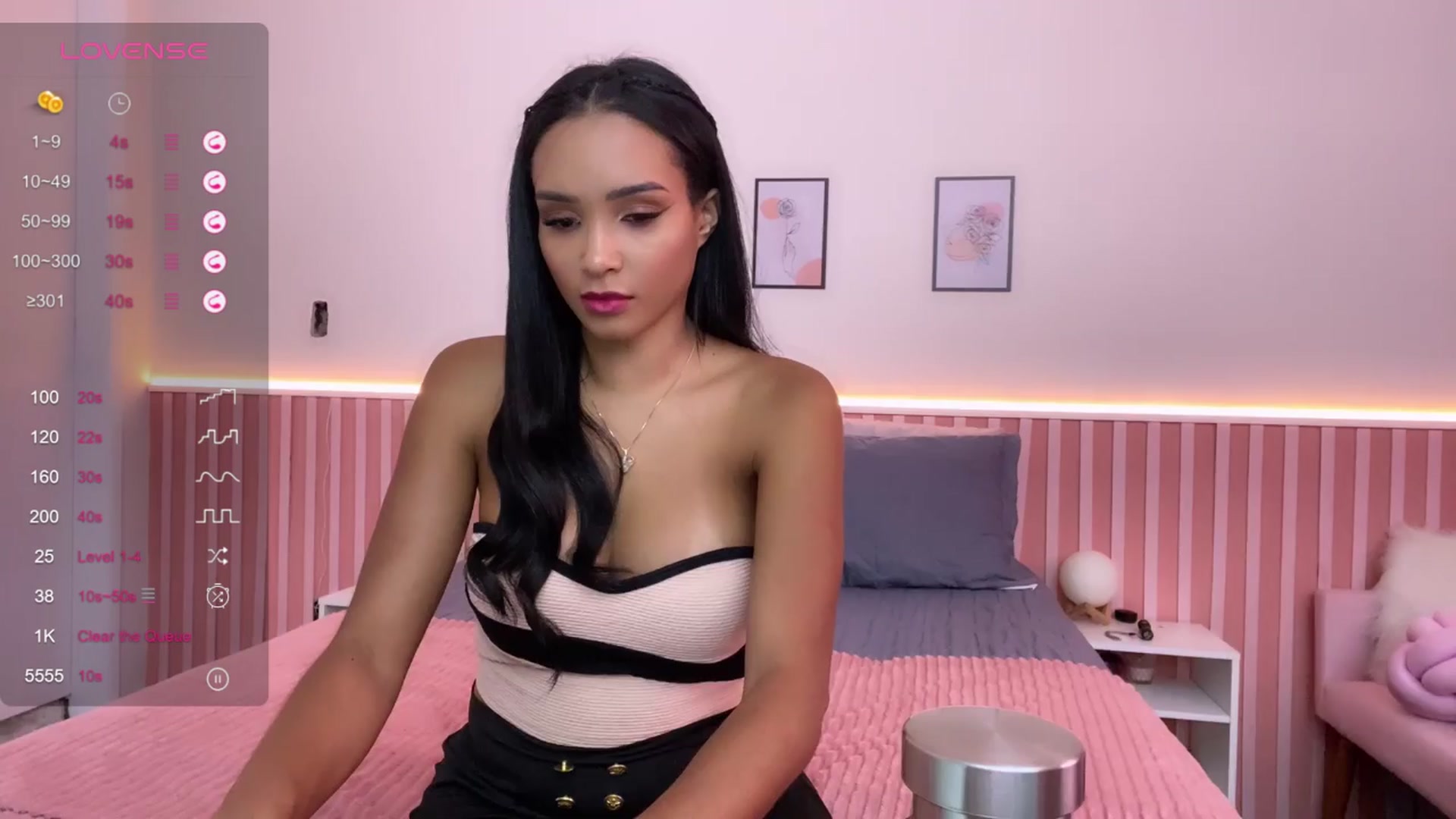 Gallery image thumbnail from Helen9g38's myfreecams stream on, 04/03/2024, 21:07 image 5 of 20