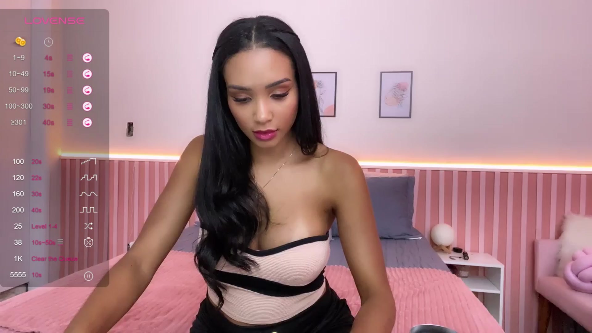 Gallery image thumbnail from Helen9g38's myfreecams stream on, 04/03/2024, 21:07 image 14 of 20