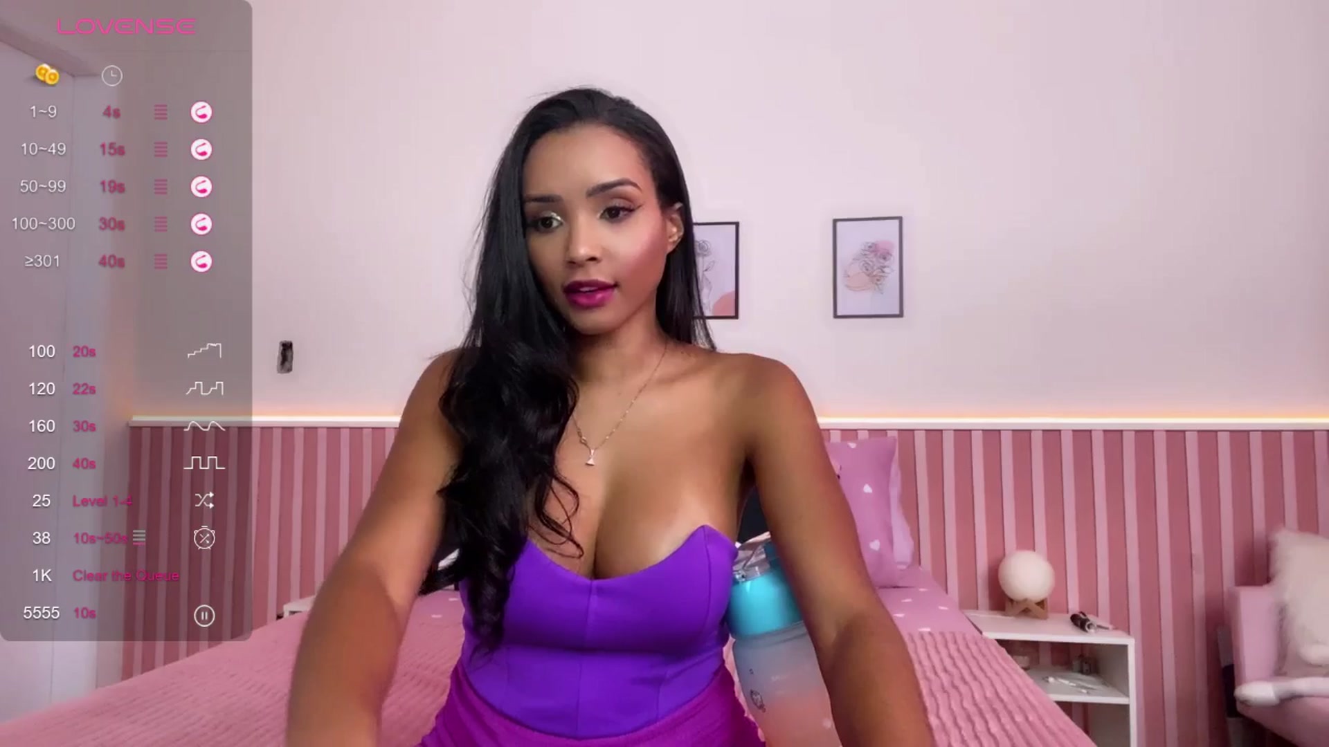 Gallery image thumbnail from Helen9g38's myfreecams stream on, 05/13/2024, 16:38 image 13 of 20
