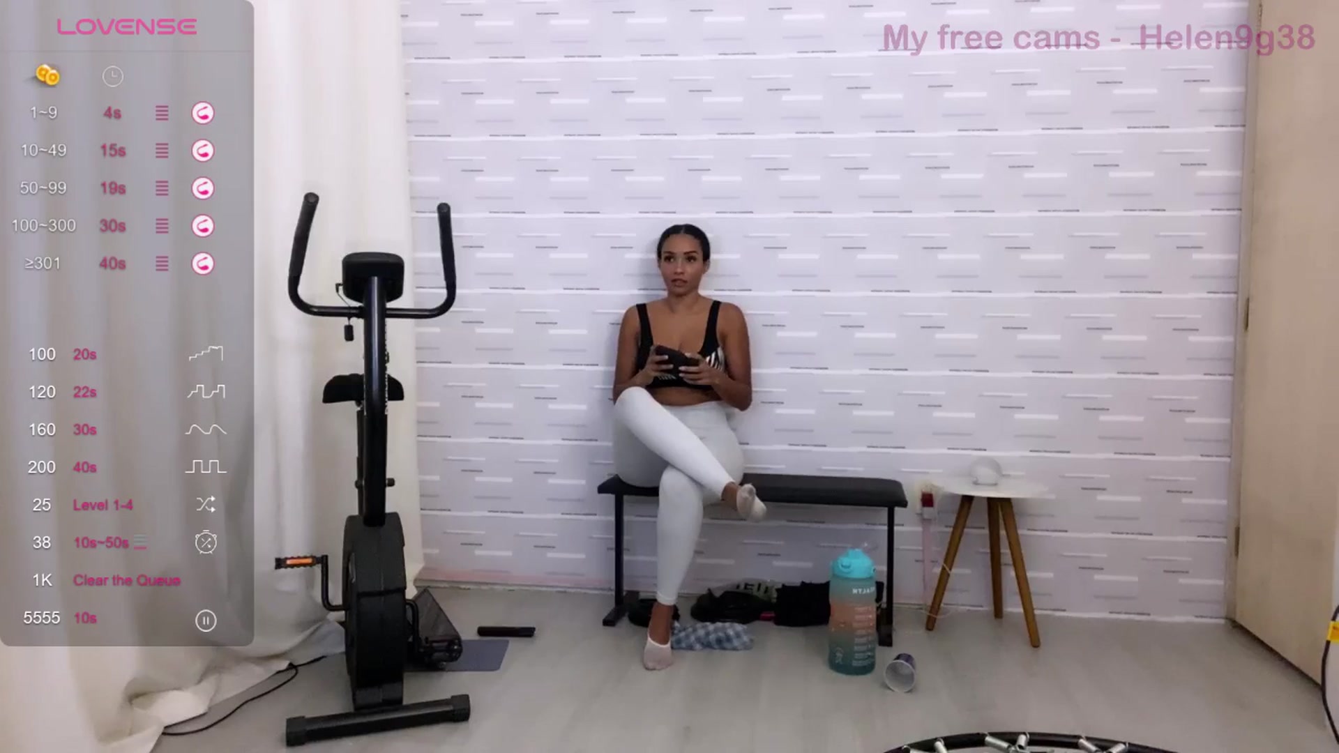 Gallery image thumbnail from Helen9g38's myfreecams stream on, 06/03/2024, 19:33 image 17 of 20