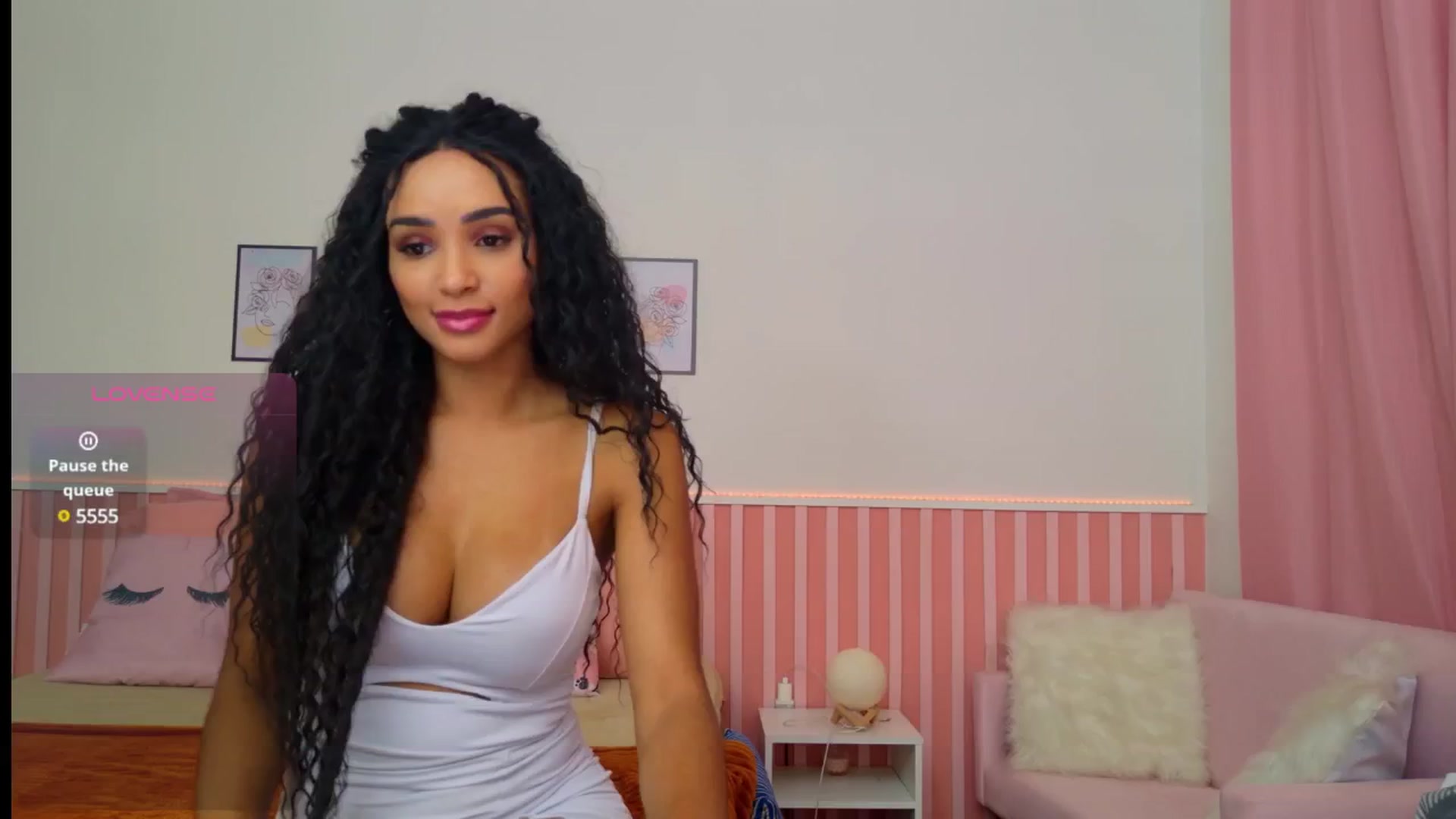 Gallery image thumbnail from Helen9g38's myfreecams stream on, 10/16/2024, 16:38 image 5 of 20