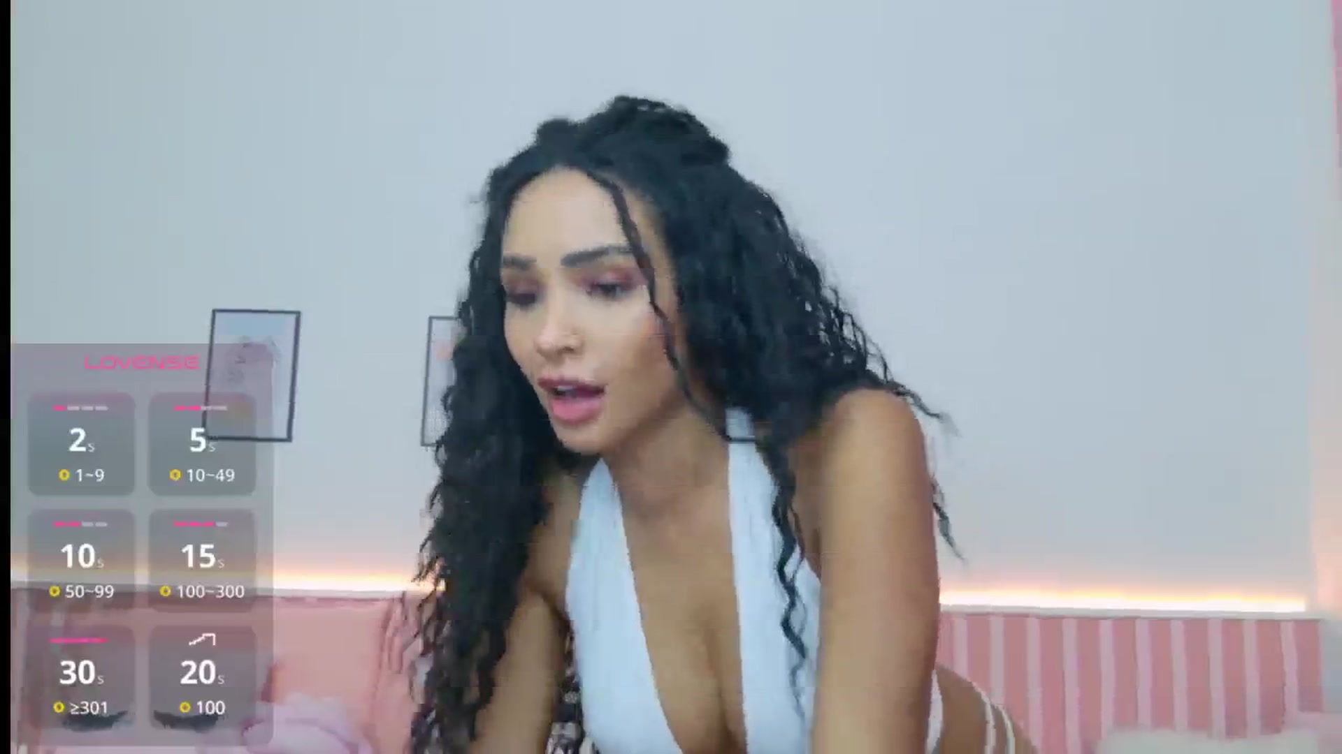 Gallery image thumbnail from Helen9g38's myfreecams stream on, 10/16/2024, 18:26 image 11 of 20