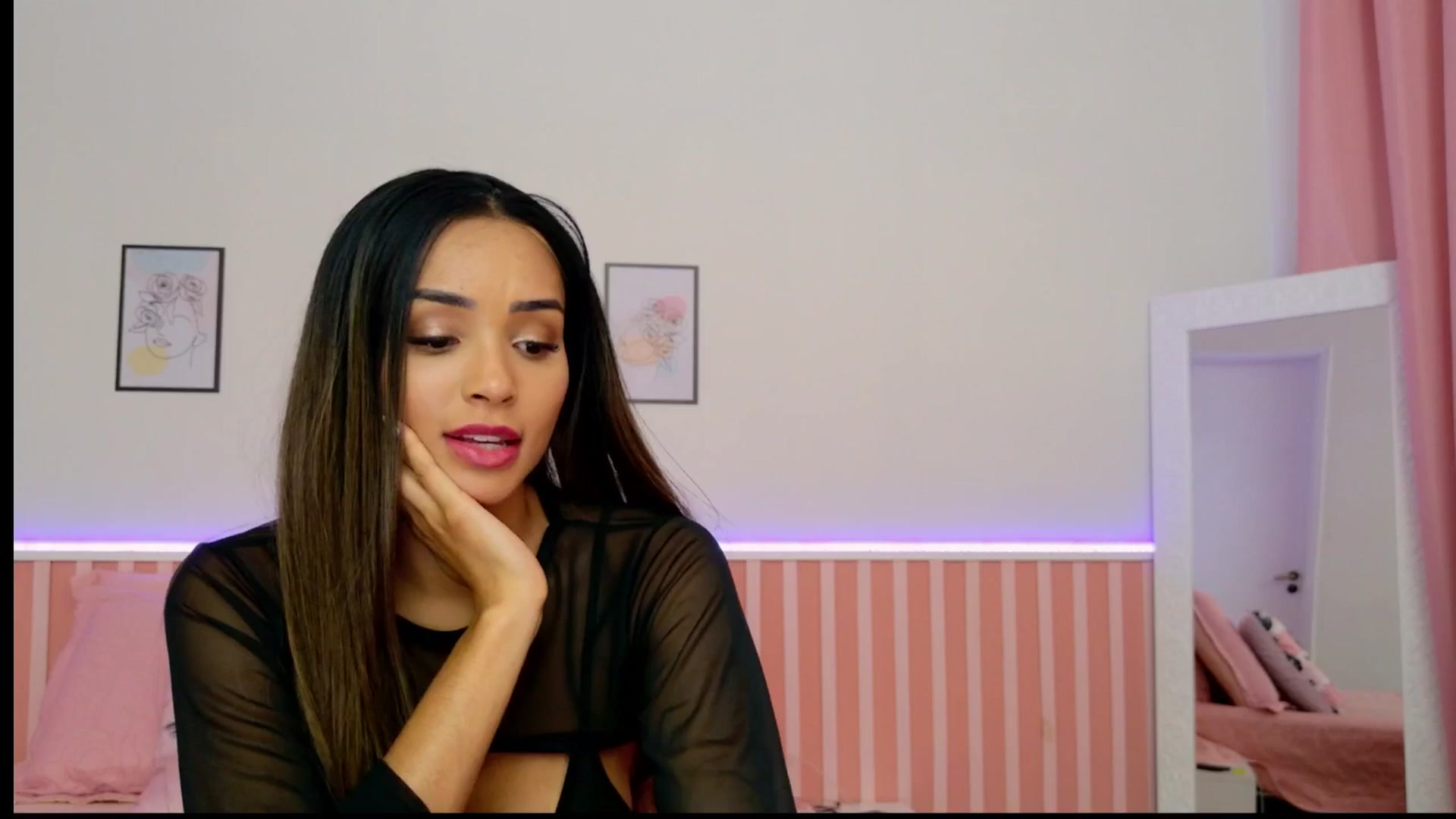 Gallery image thumbnail from Helen9g38's myfreecams stream on, 12/17/2024, 20:06 image 10 of 20