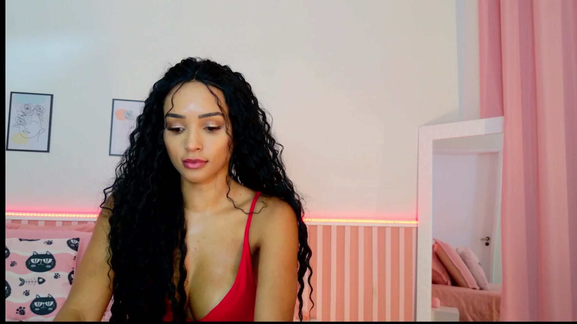 Gallery image thumbnail from Helen9g38's myfreecams stream on, 12/23/2024, 15:42 image 14 of 20