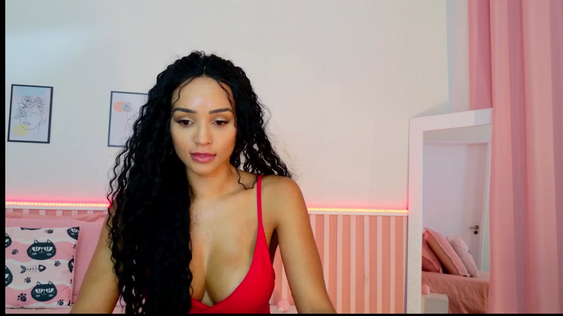 Gallery image thumbnail from Helen9g38's myfreecams stream on, 12/23/2024, 15:42 image 18 of 20