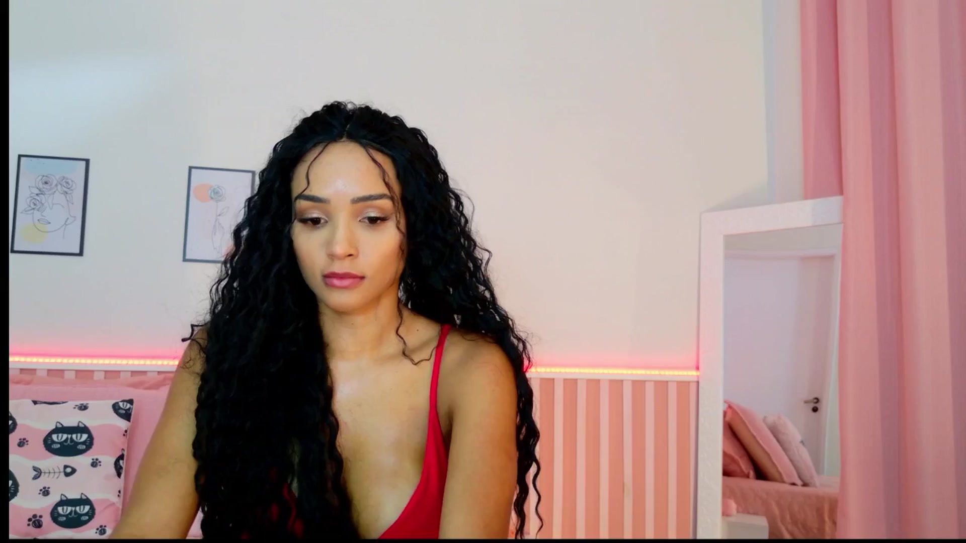 Gallery image thumbnail from Helen9g38's myfreecams stream on, 12/23/2024, 15:42 image 12 of 20