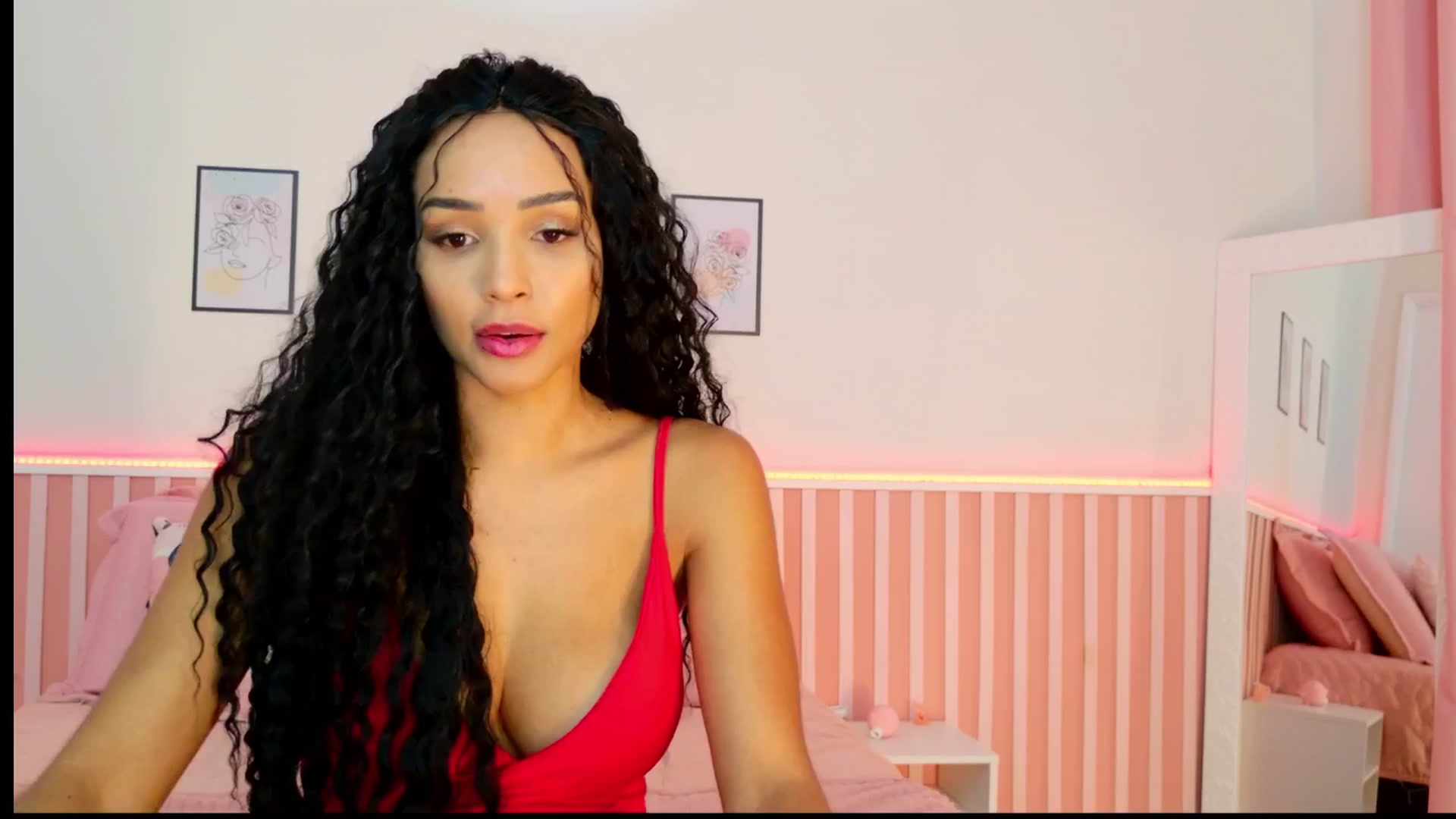 Gallery image thumbnail from Helen9g38's myfreecams stream on, 12/23/2024, 15:42 image 1 of 20