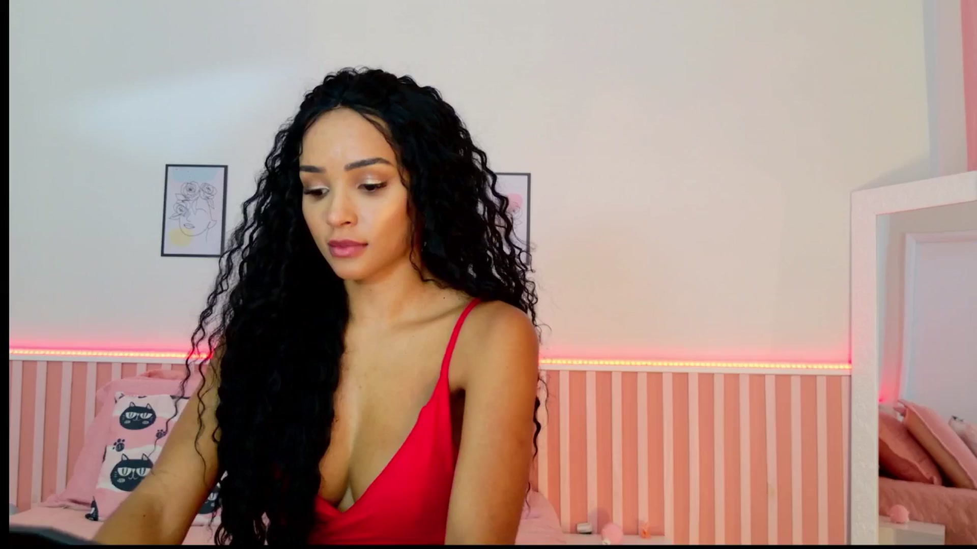 Gallery image thumbnail from Helen9g38's myfreecams stream on, 12/23/2024, 16:55 image 4 of 20
