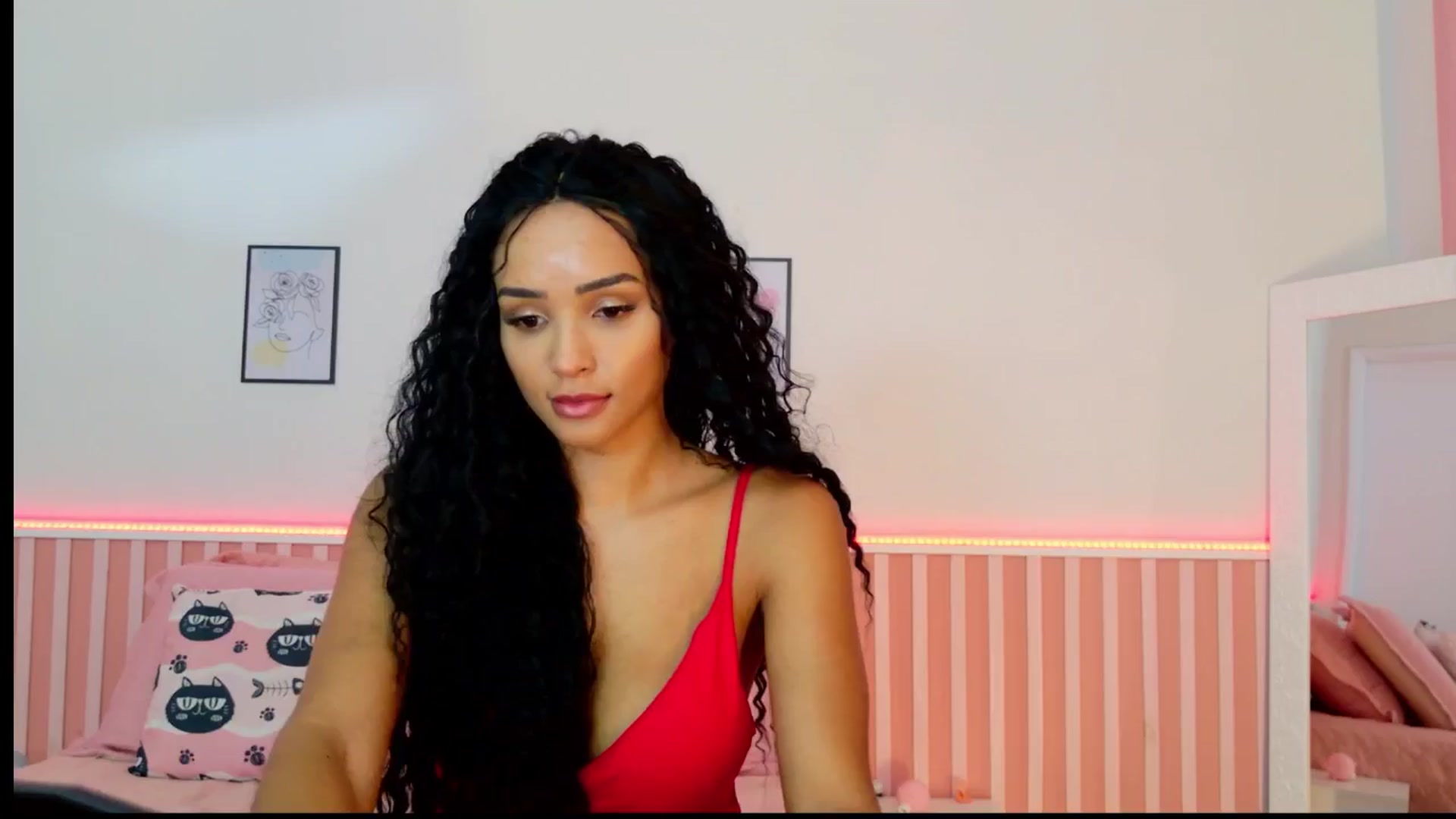 Gallery image thumbnail from Helen9g38's myfreecams stream on, 12/23/2024, 16:55 image 6 of 20