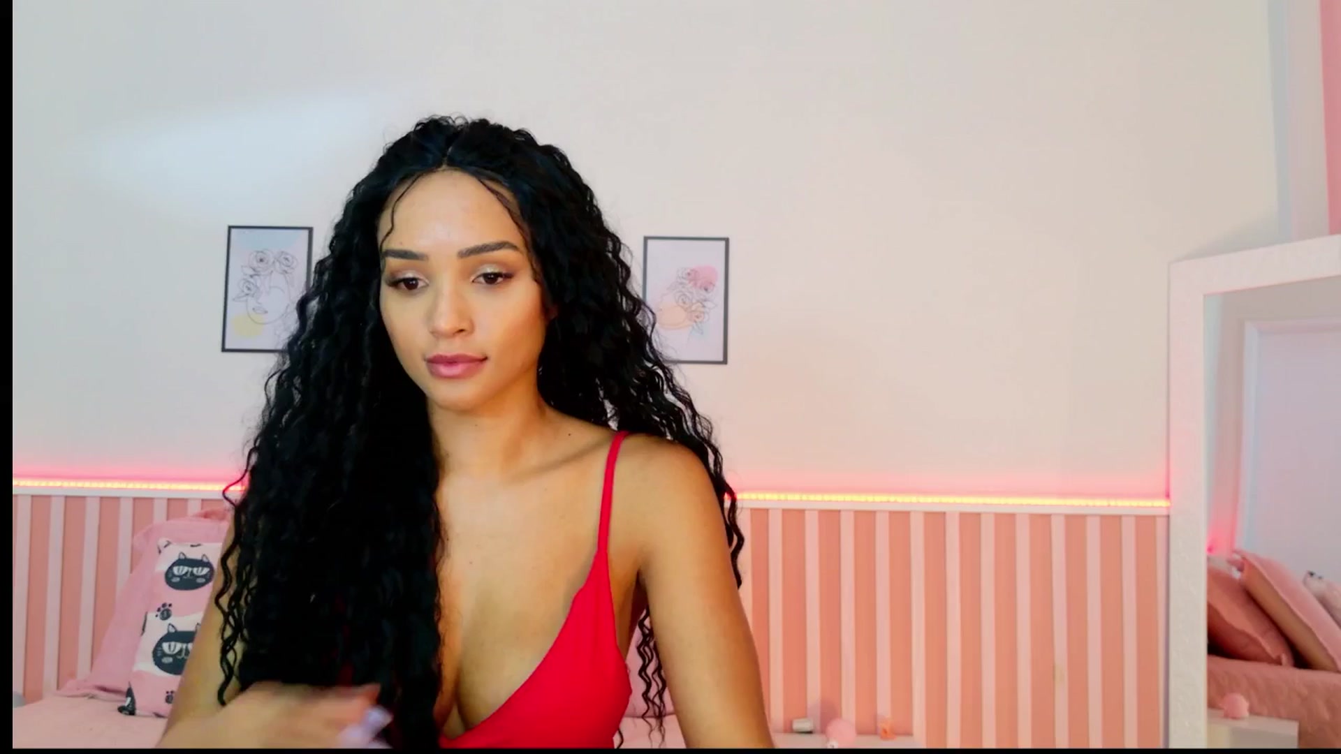 Gallery image thumbnail from Helen9g38's myfreecams stream on, 12/23/2024, 16:55 image 10 of 20