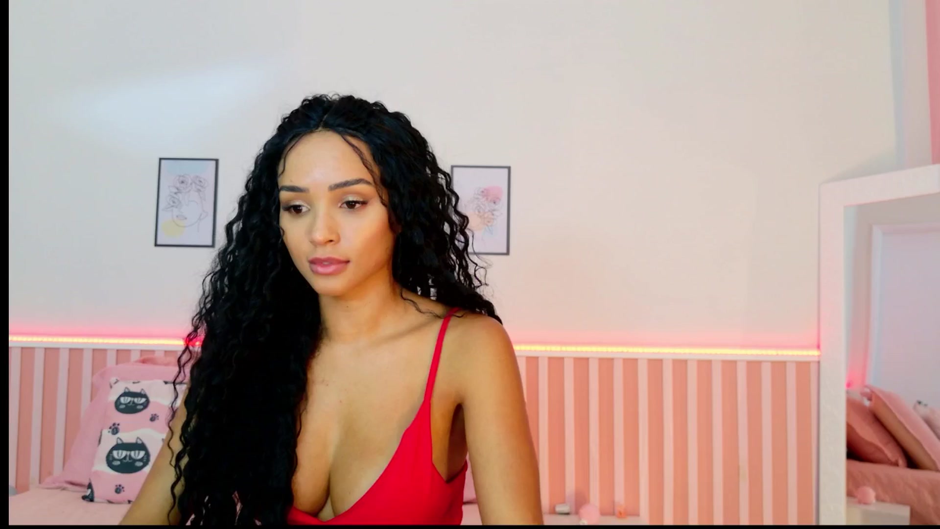 Gallery image thumbnail from Helen9g38's myfreecams stream on, 12/23/2024, 16:55 image 15 of 20