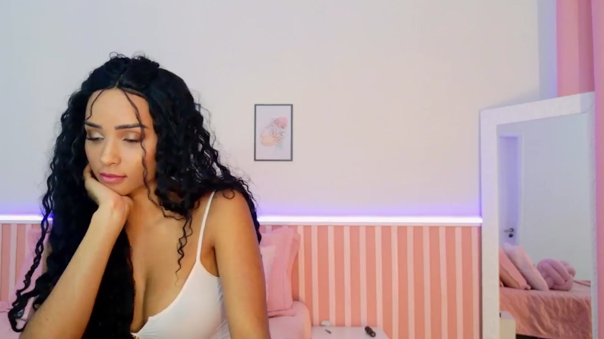 Gallery image thumbnail from Helen9g38's myfreecams stream on, 12/30/2024, 18:49 image 7 of 20