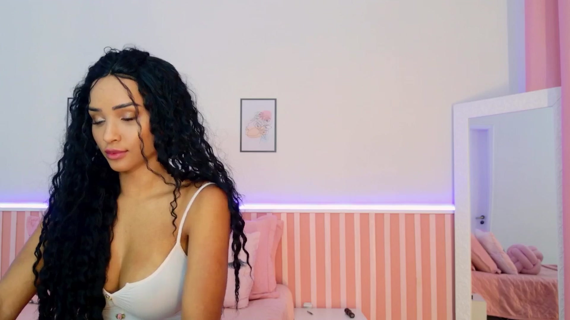 Gallery image thumbnail from Helen9g38's myfreecams stream on, 12/30/2024, 18:49 image 4 of 20