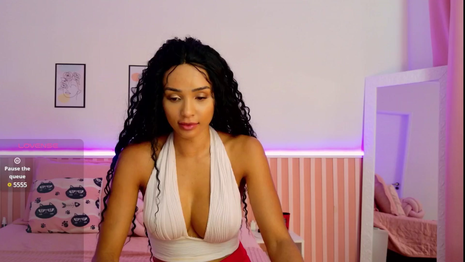 Gallery image thumbnail from Helen9g38's myfreecams stream on, 01/05/2025, 16:31 image 15 of 20