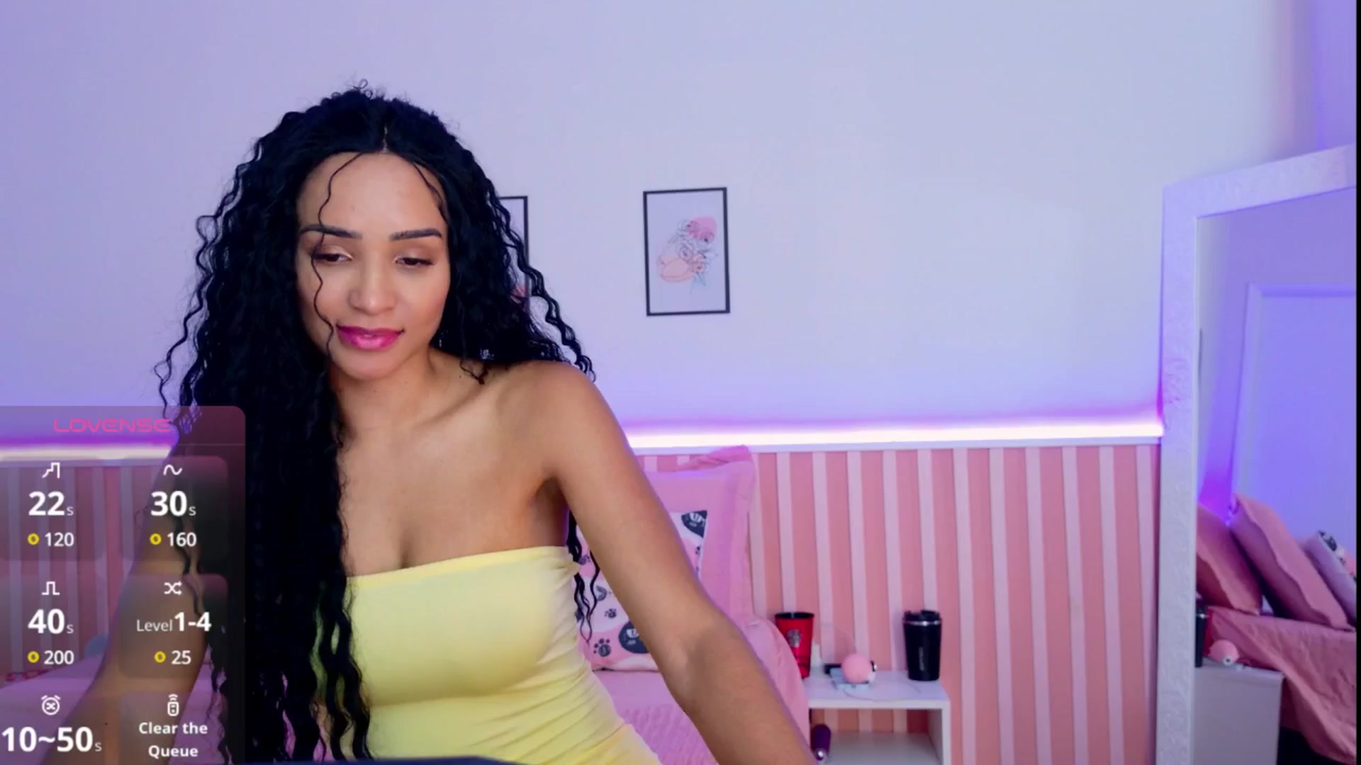 Gallery image thumbnail from Helen9g38's myfreecams stream on, 01/06/2025, 15:38 image 9 of 20