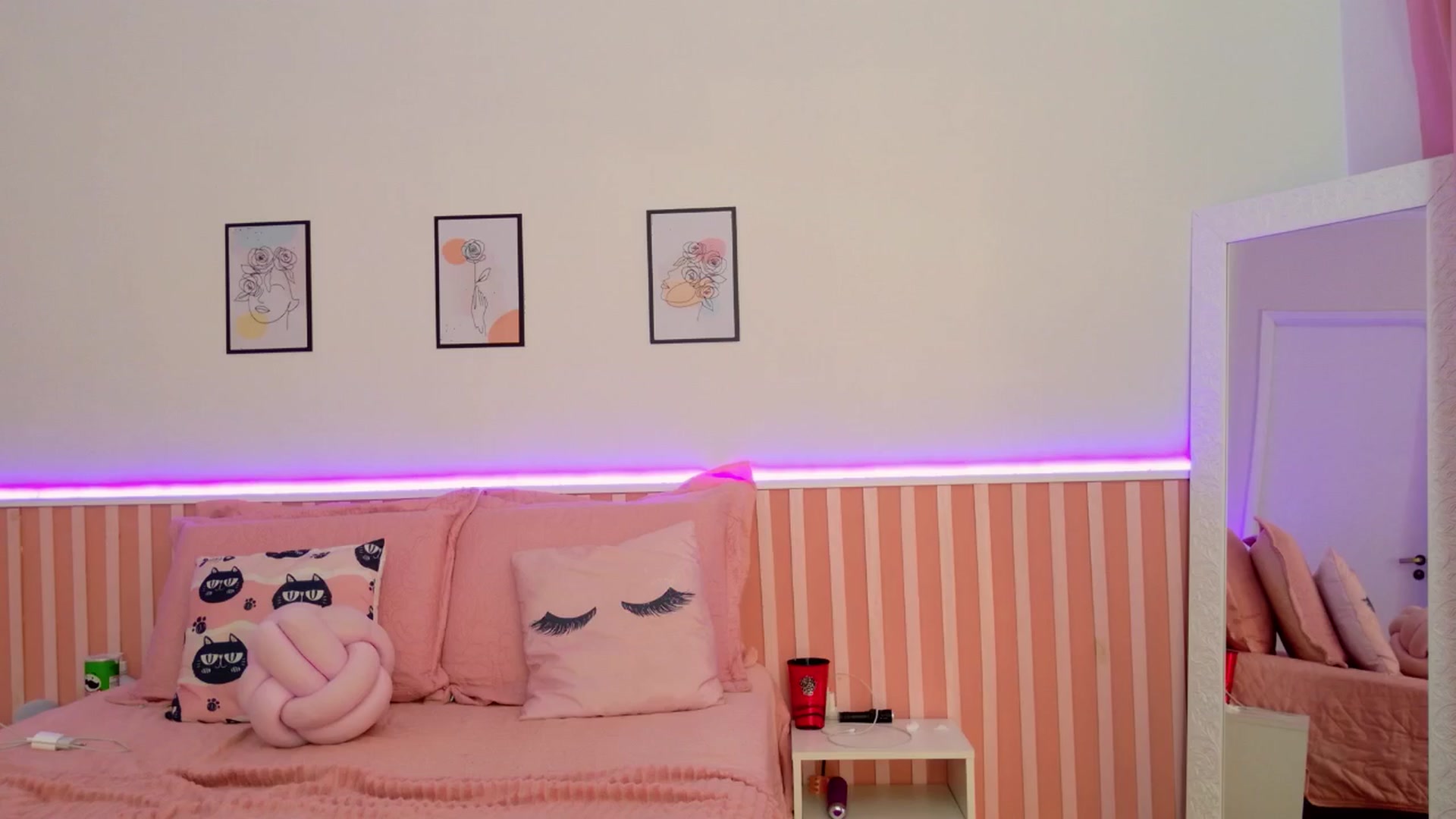 Gallery image thumbnail from Helen9g38's myfreecams stream on, 01/07/2025, 16:04 image 9 of 20