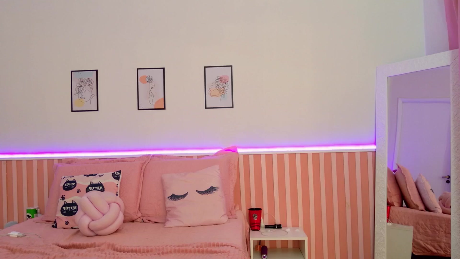 Gallery image thumbnail from Helen9g38's myfreecams stream on, 01/07/2025, 16:04 image 1 of 20