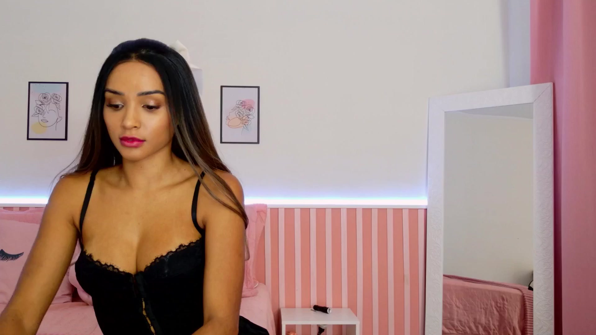 Gallery image thumbnail from Helen9g38's myfreecams stream on, 01/11/2025, 16:29 image 2 of 20
