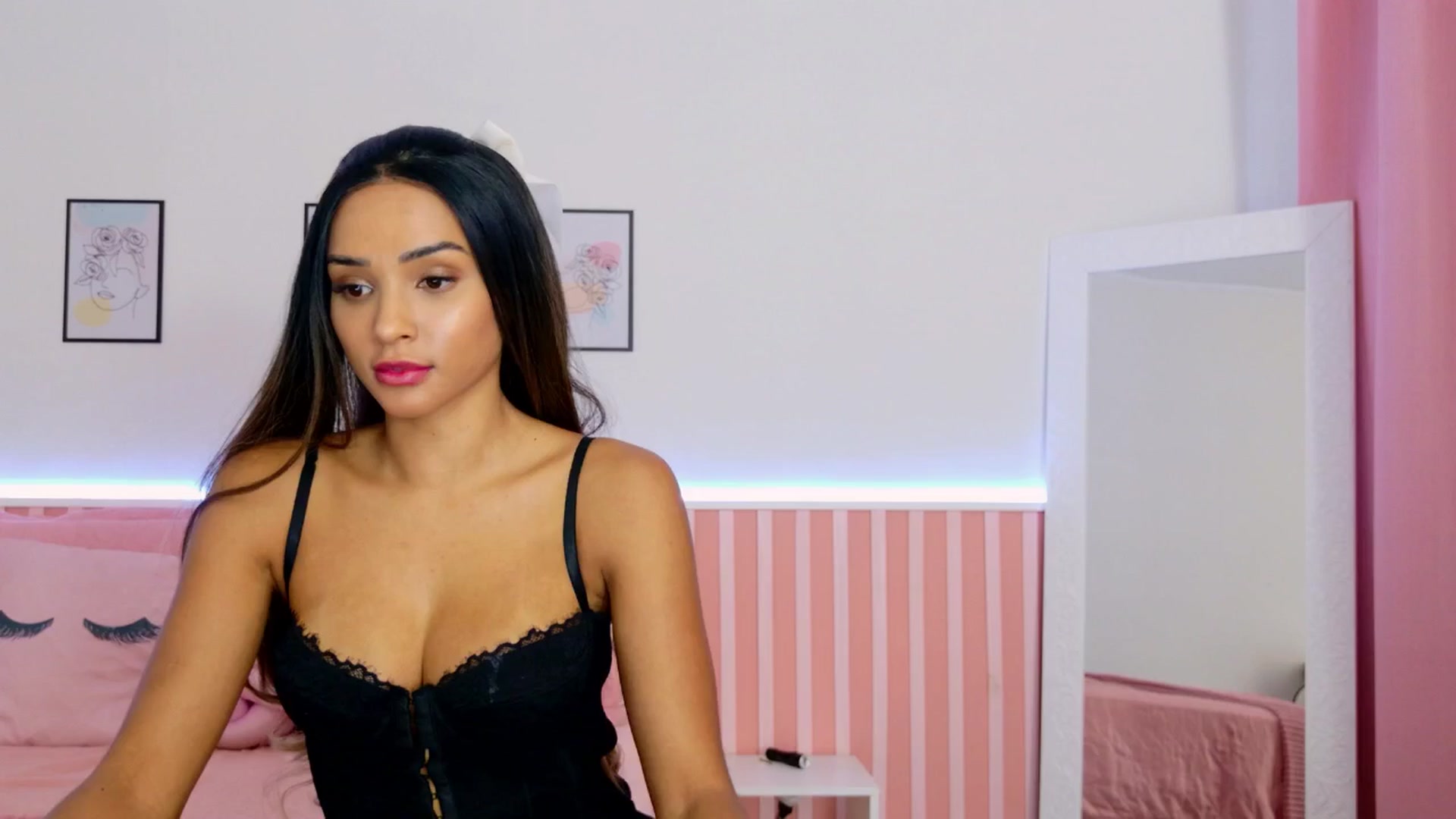 Gallery image thumbnail from Helen9g38's myfreecams stream on, 01/11/2025, 16:29 image 10 of 20